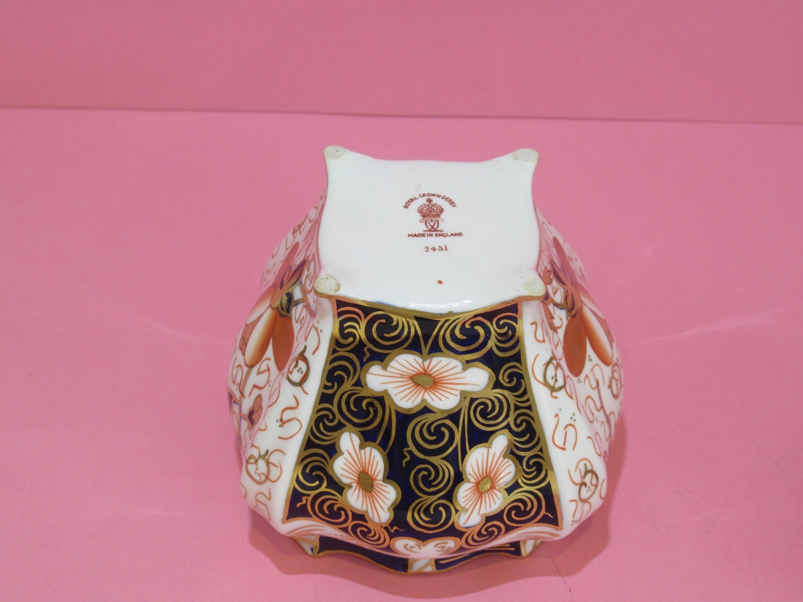 ROYAL CROWN DERBY ‚IMARI‘ PATTERN NO. 2451 LIDDED TRINKET POT C. 1921-1925