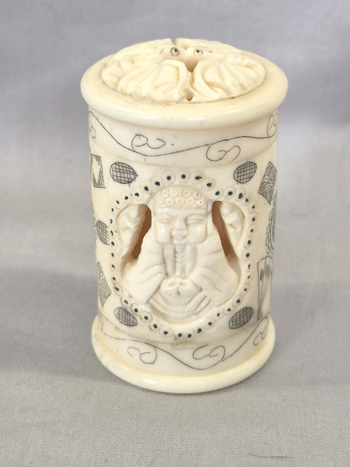 Antique Chinese Scrimshaw Decorated Lidded Canister/Jar