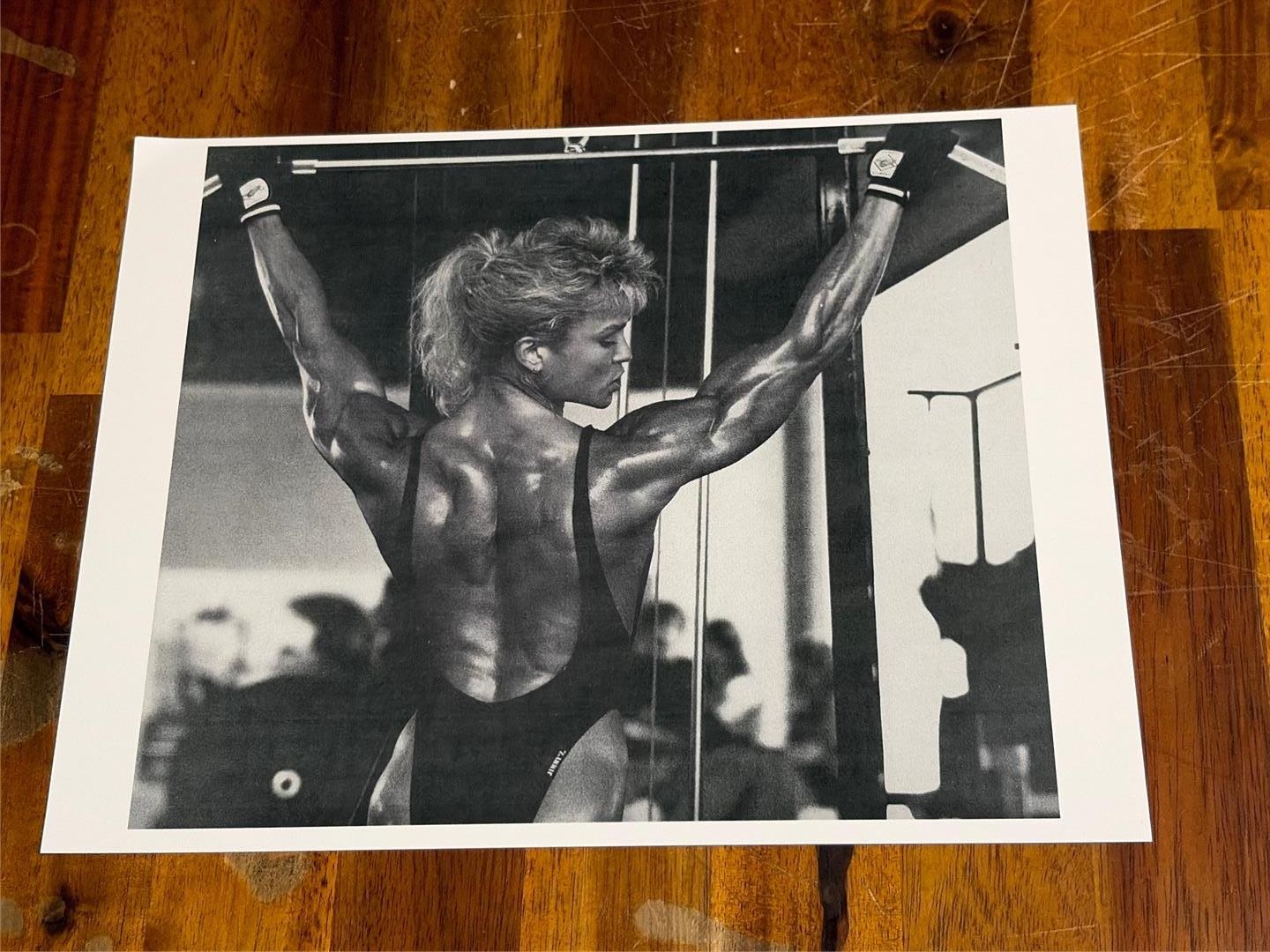 TONYA KNIGHT female bodybuilding muscle fitness photo (rp)