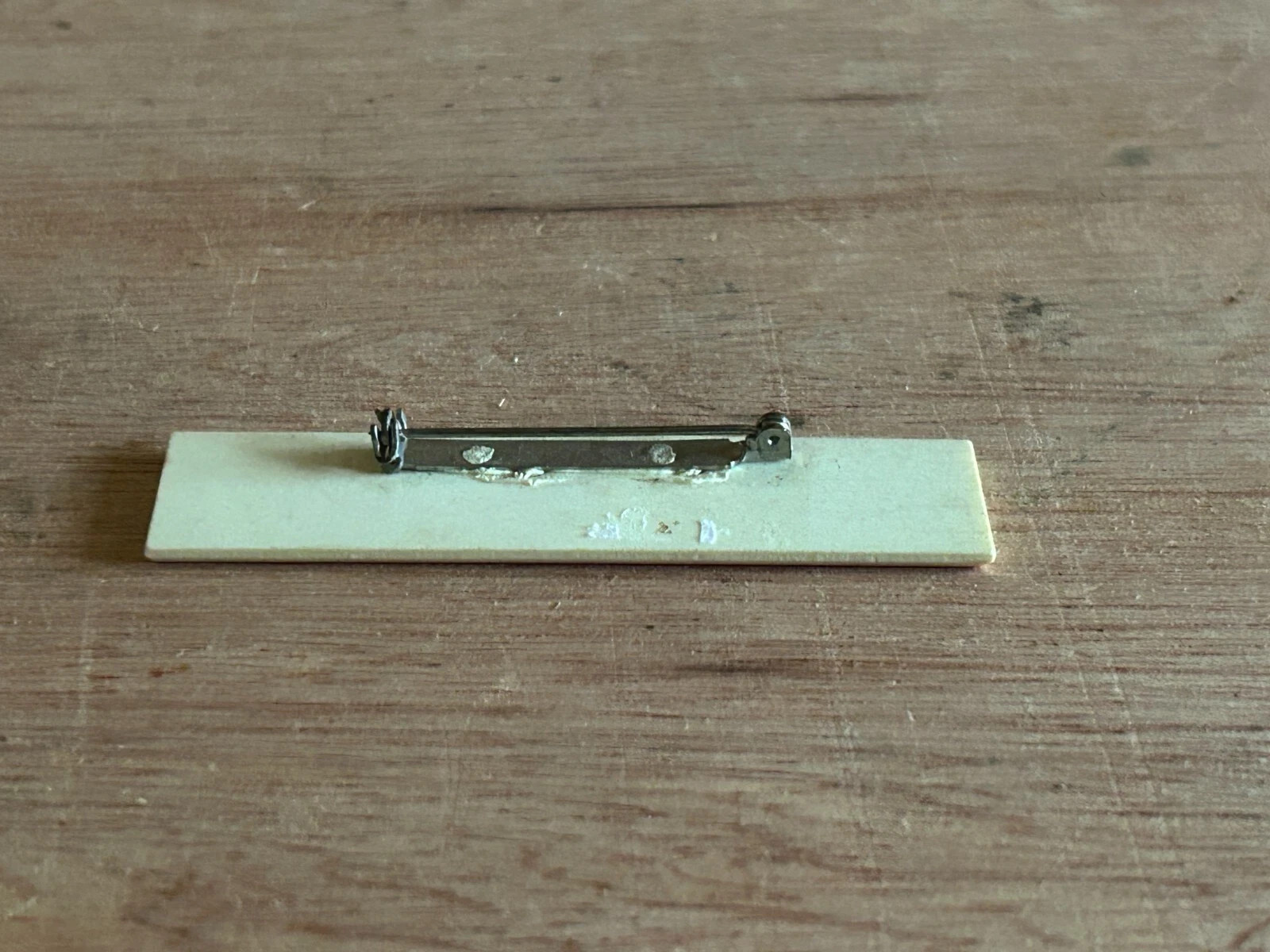 Ben Franklin Store Employee Badge Pin Vtg Plastic 3/4″ x 3″ Scarce Advertising