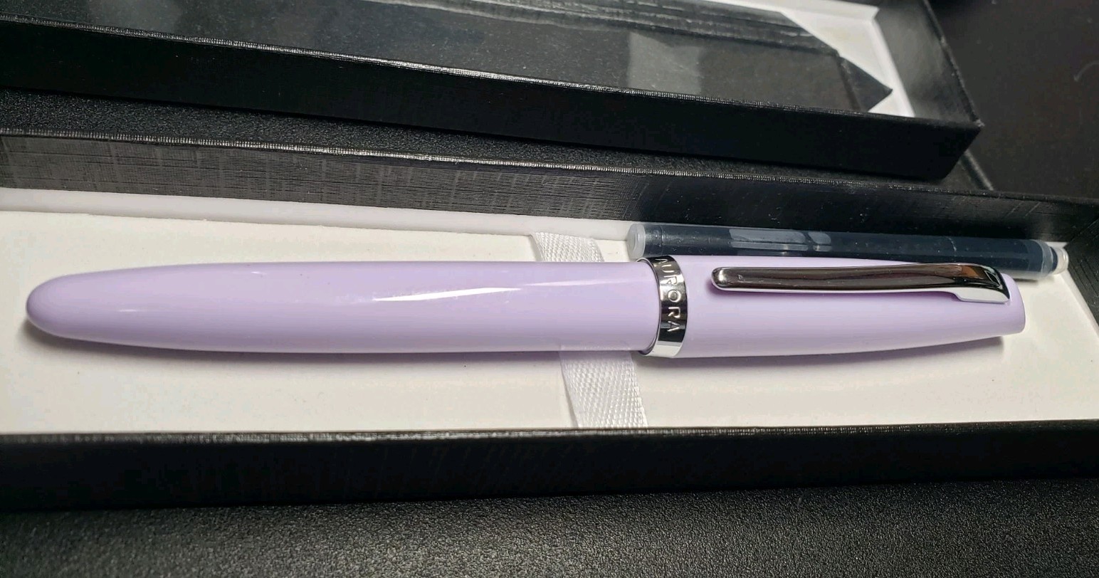 Aurora Gemstone Amethyst Pastel Fountain Pen-Medium Nib, Lavender/Lilac
