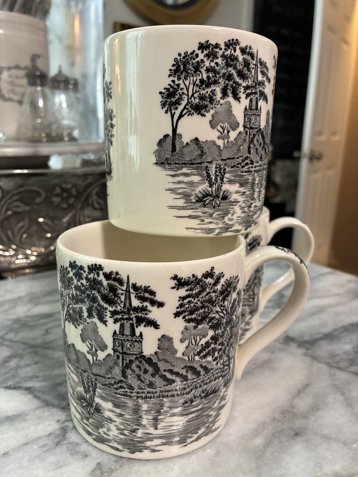 WEDGEWOOD Queen’s Ware Romantic England Holy Trinity Church 8oz Mugs Set of 3