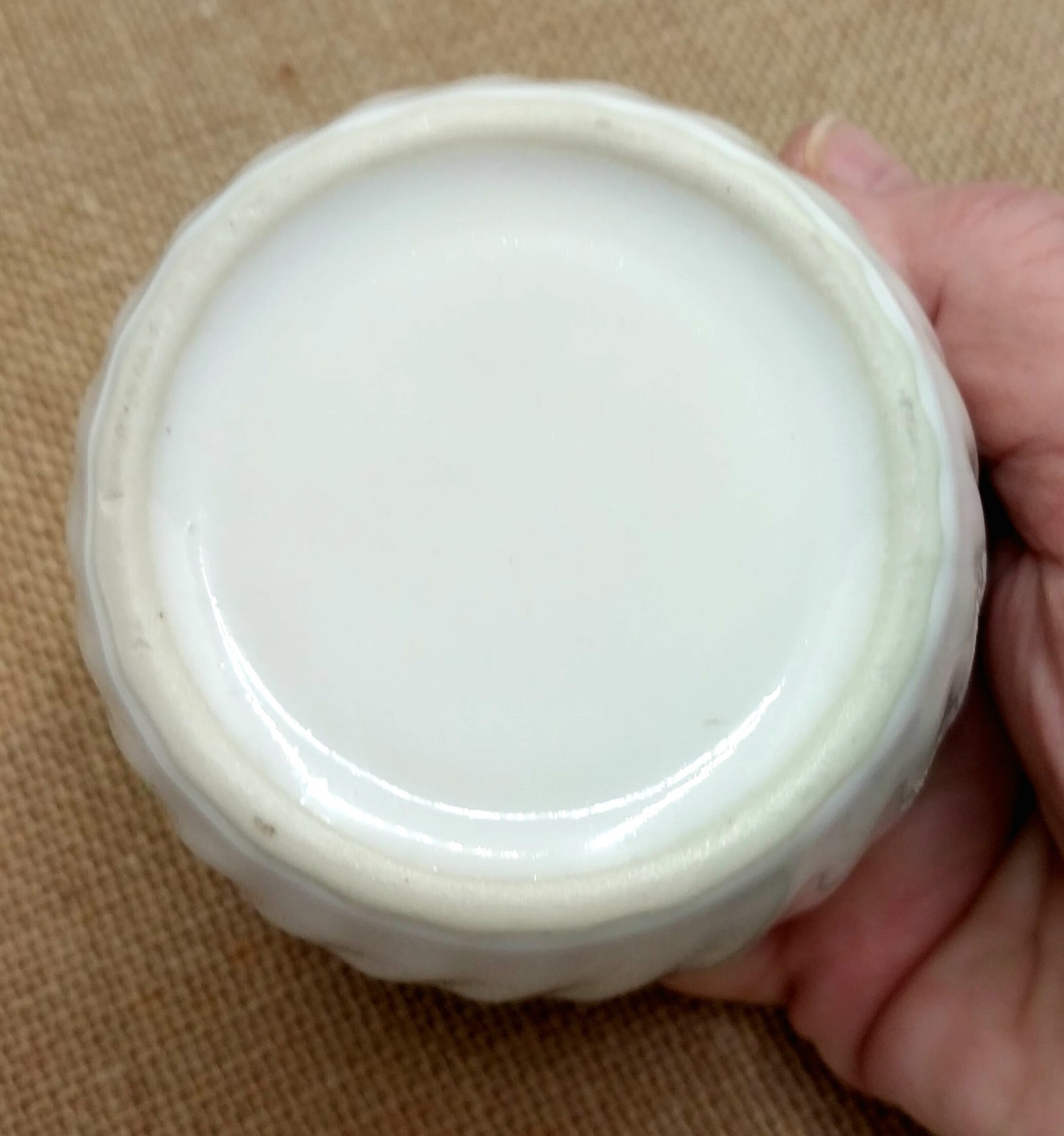 White Ceramic Swirl Pattern Lidded Sugar Bowl No Creamer
