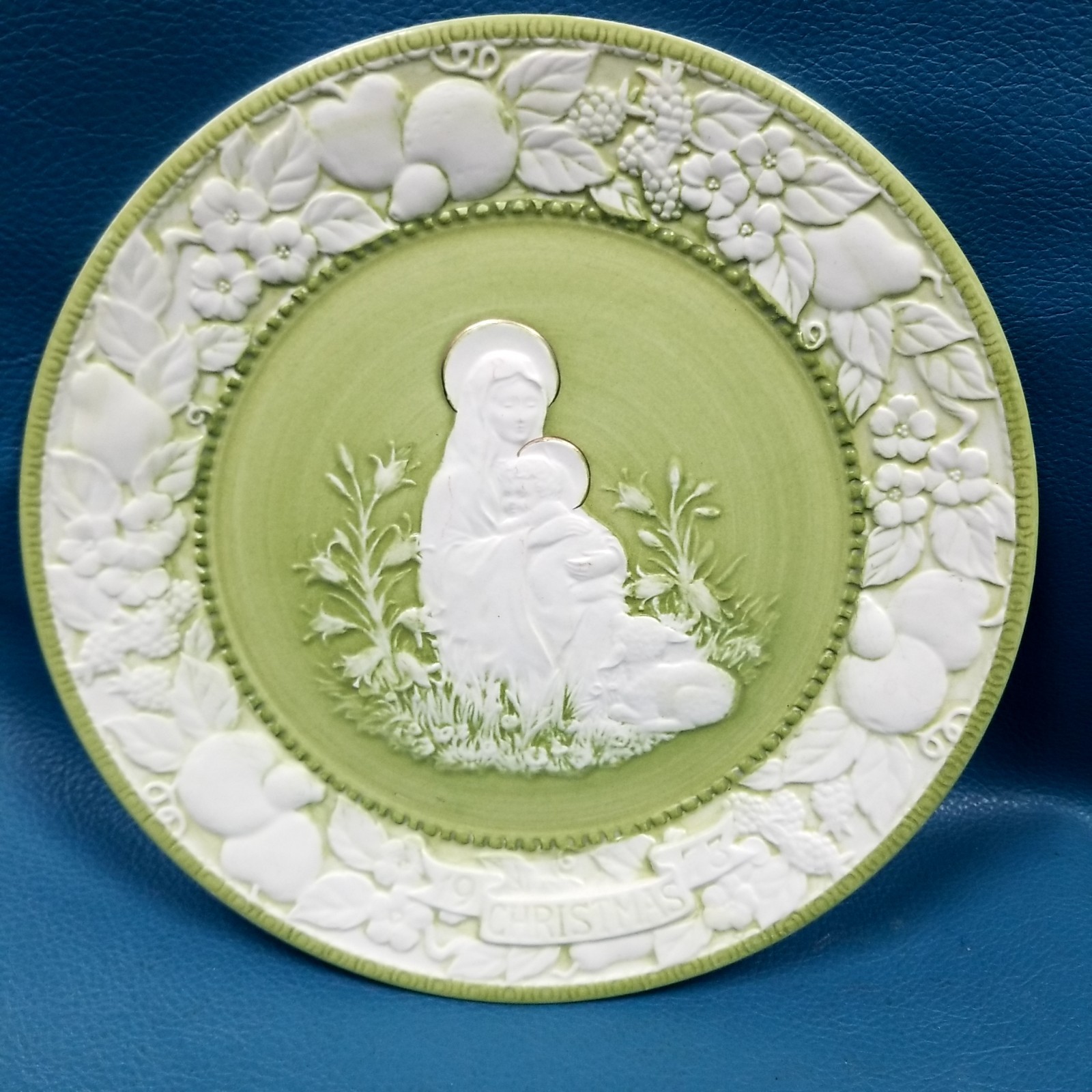 VTG 8.5″ Songs of Christmas Plate 1973 First Noel Vernonware Metlox Potteries US
