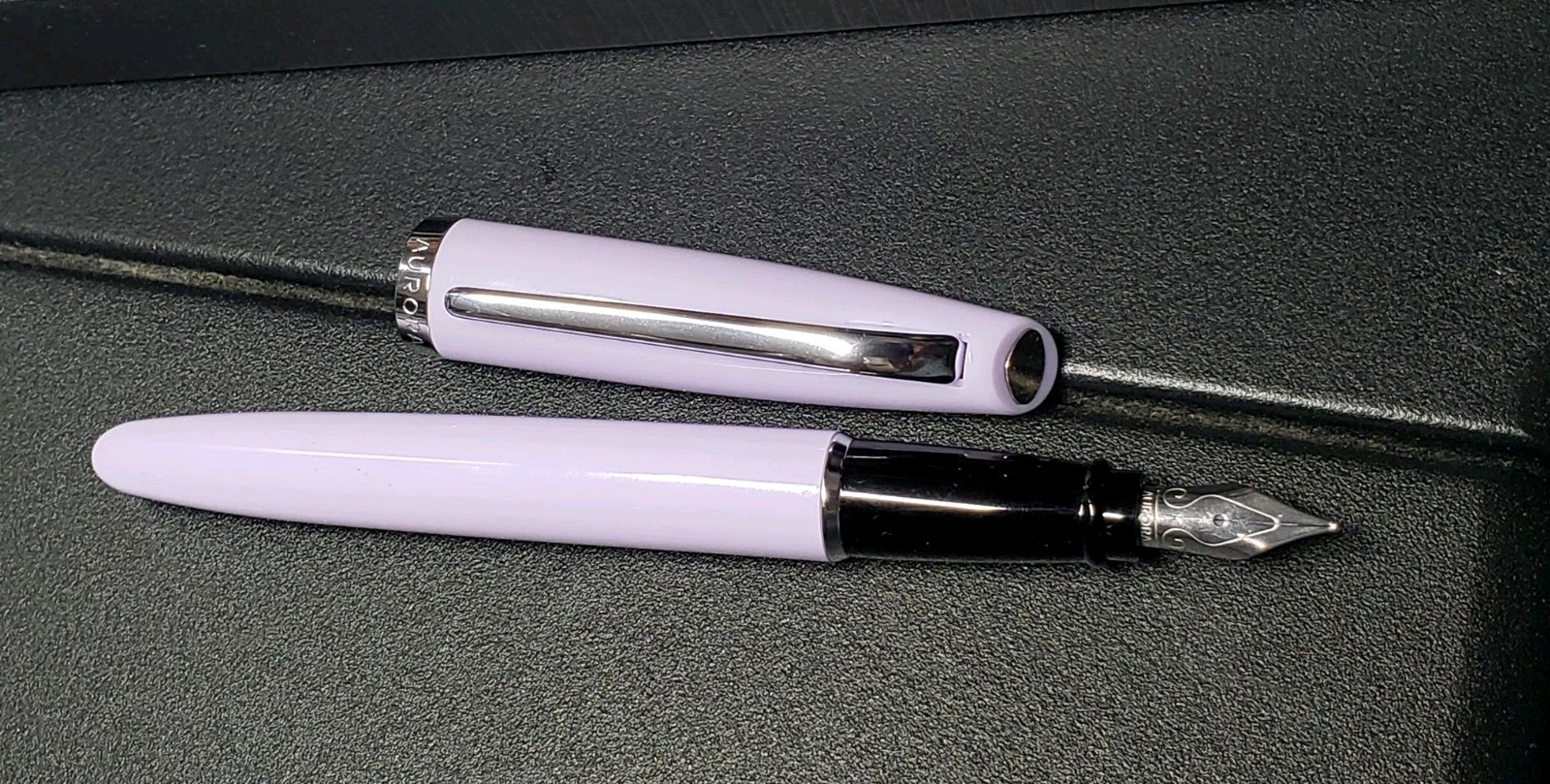Aurora Gemstone Amethyst Pastel Fountain Pen-Medium Nib, Lavender/Lilac