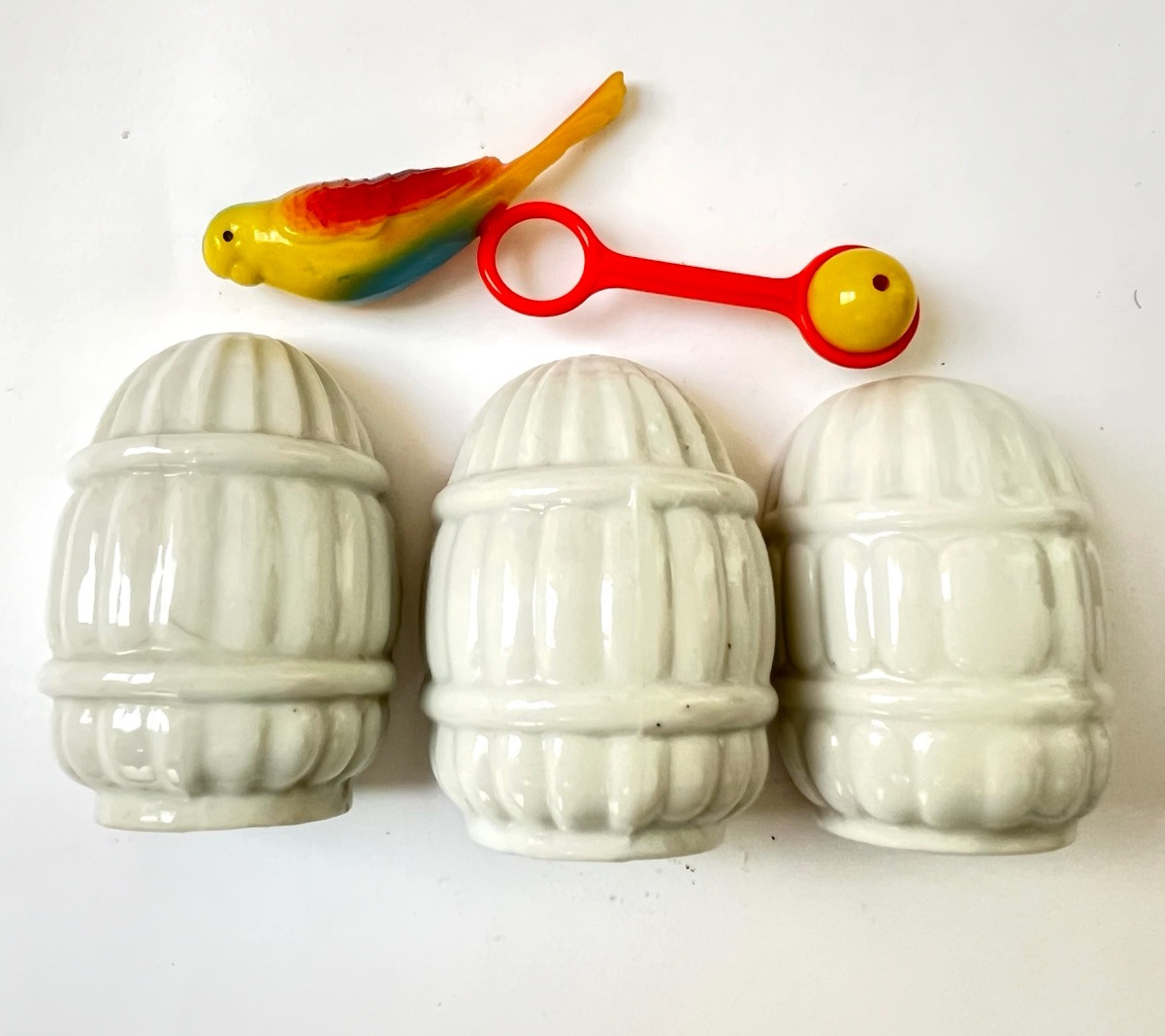 Art Deco Japan White Ceramic Barrel Bird Cage Feeders & Bird Toy Lot Of 4