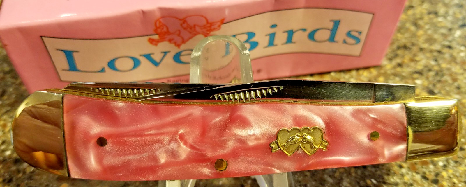 Love Birds, Trapper Pink Flake Celluloid, 4″, 2-Blades, Vintage 2008, BLEMISH