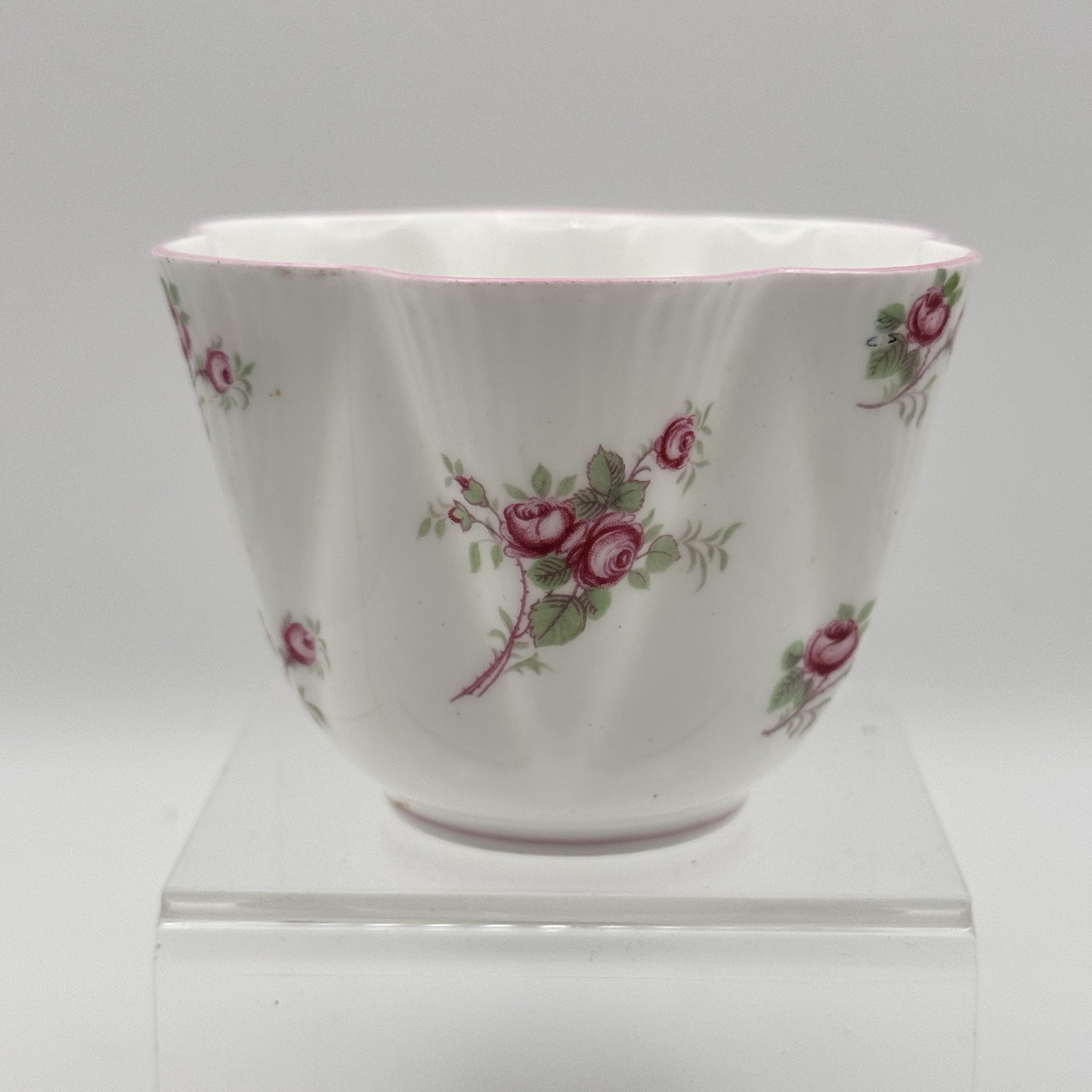 Shelley England Fine Bone China Tea Cup & Saucer White Pink Floral Bridal Rose