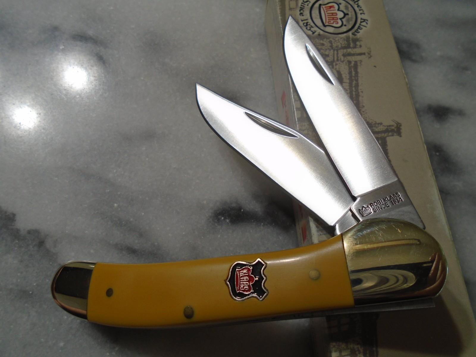 Robert Klaas Kissing Crane 2 Blade Copperhead Pocket Knife KC3214 Yellow Delrin