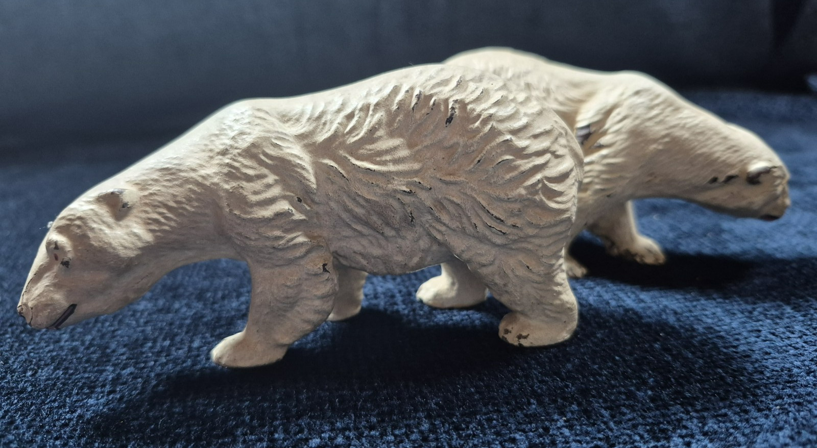 Pair Polar Bear Lead Metal Cold Painted Figurines Crescent? 4.5 in W x2 in H Vtg
