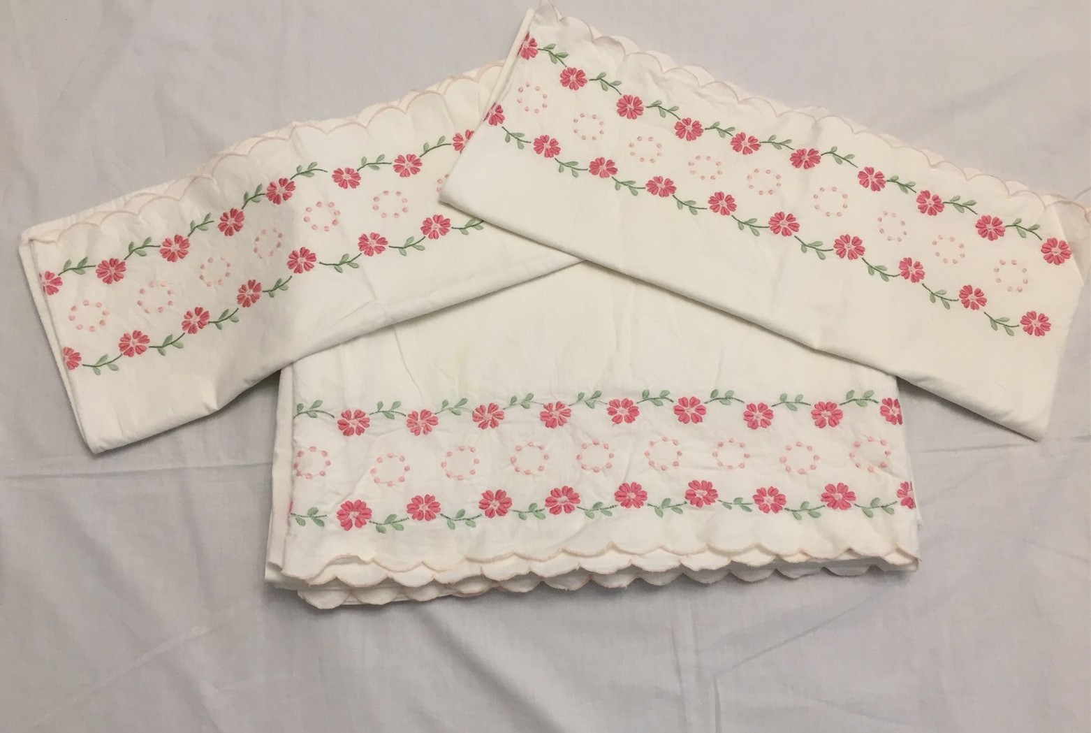 Vtg Springmaid Twin Flat Sheet + 2 Pillowcases Pink Flower Embroidery Cotton