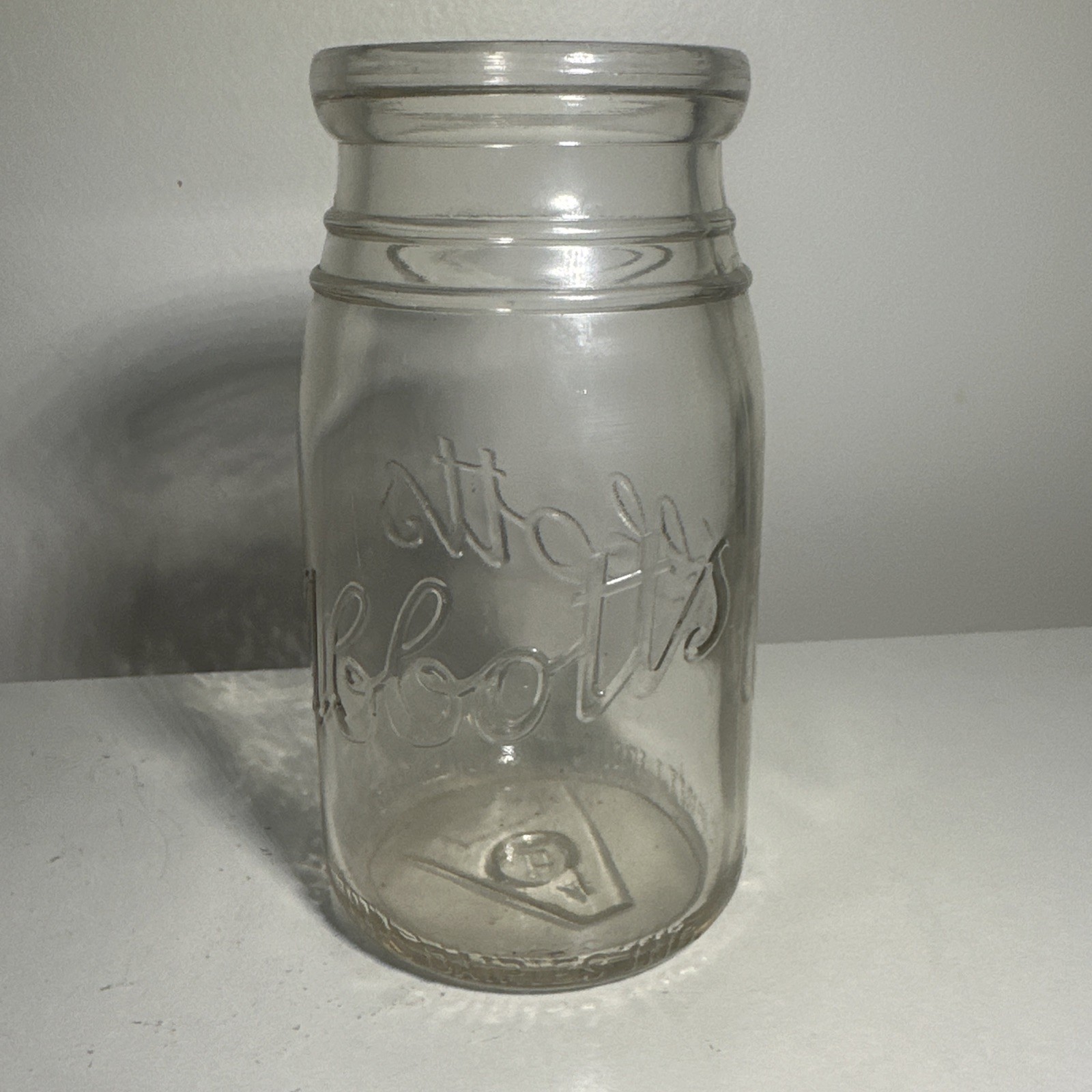 ABBOTTS, ALDERNEY DAIRIES GLASS (1) PINT BOTTLE! VINTAGE 1950’S