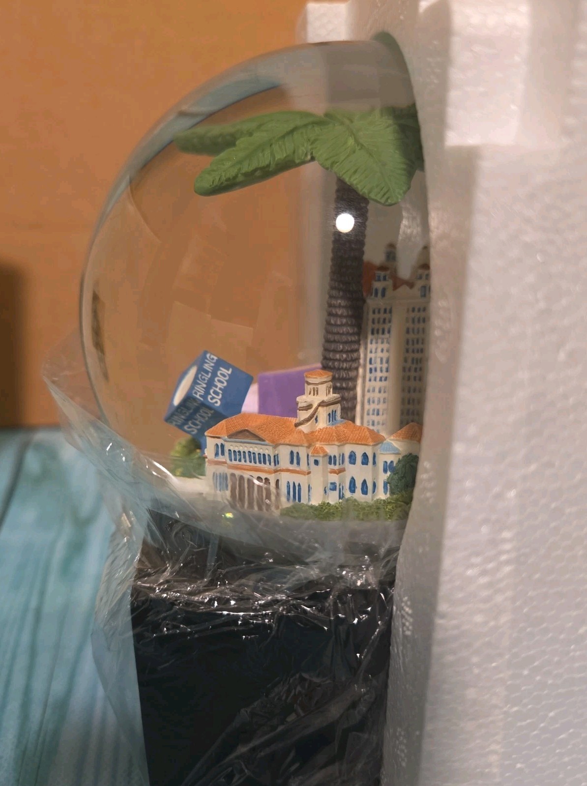 🔥NEW Saks Fifth Avenue Sarasota Musical Snow Globe Retired Ringling Bros🔥
