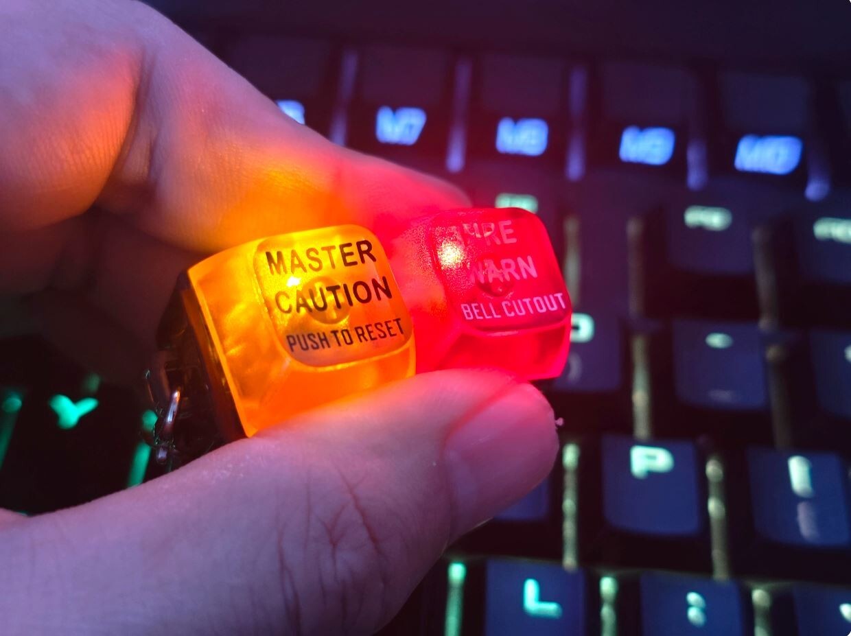 Boeing 737 Master-Caution Warning Light Keychain (One Unit)