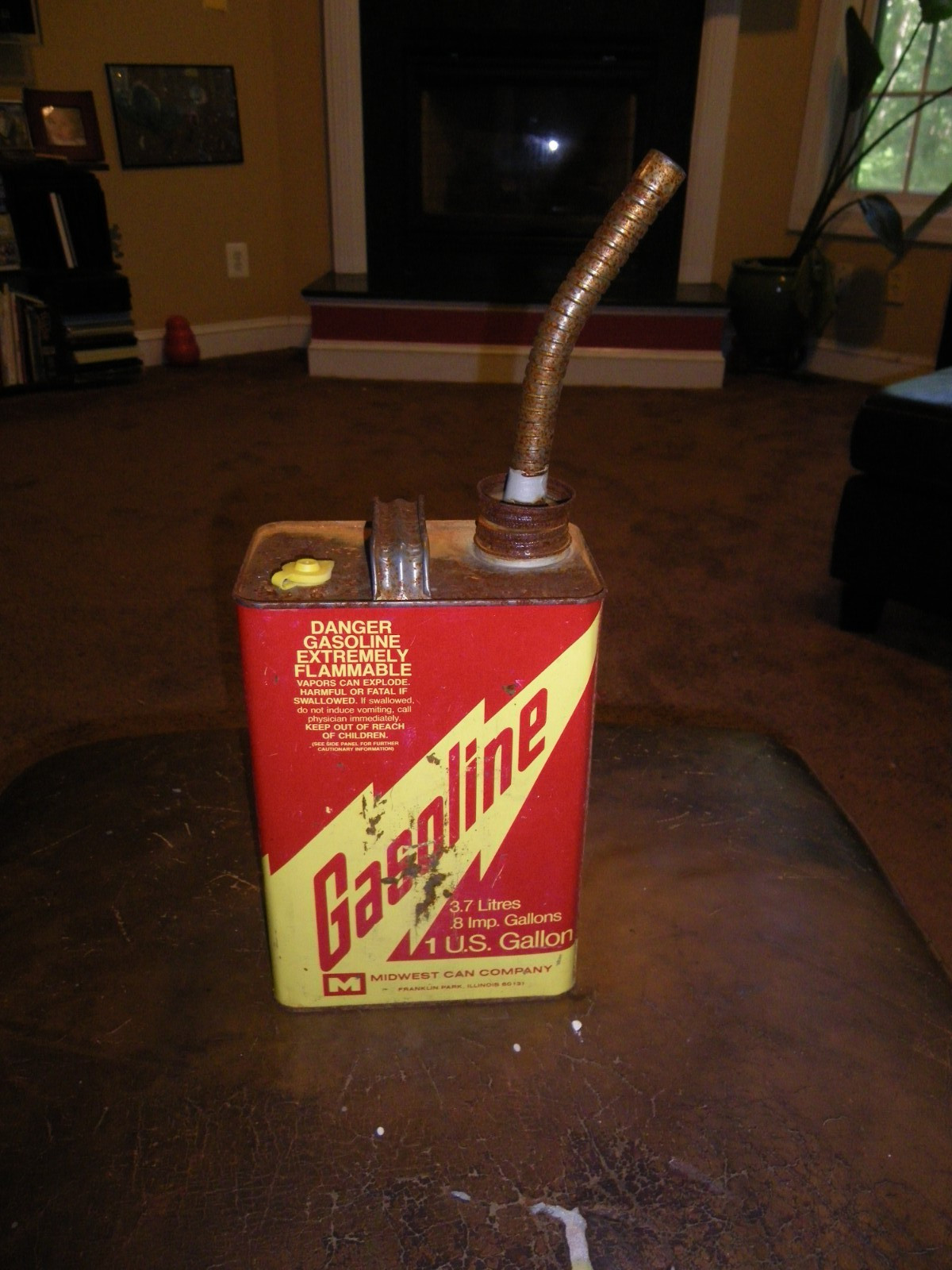 Vintage Midwest Can Company 1 gal Metal Gasoline Petrol Gas Can Stancan Patina!