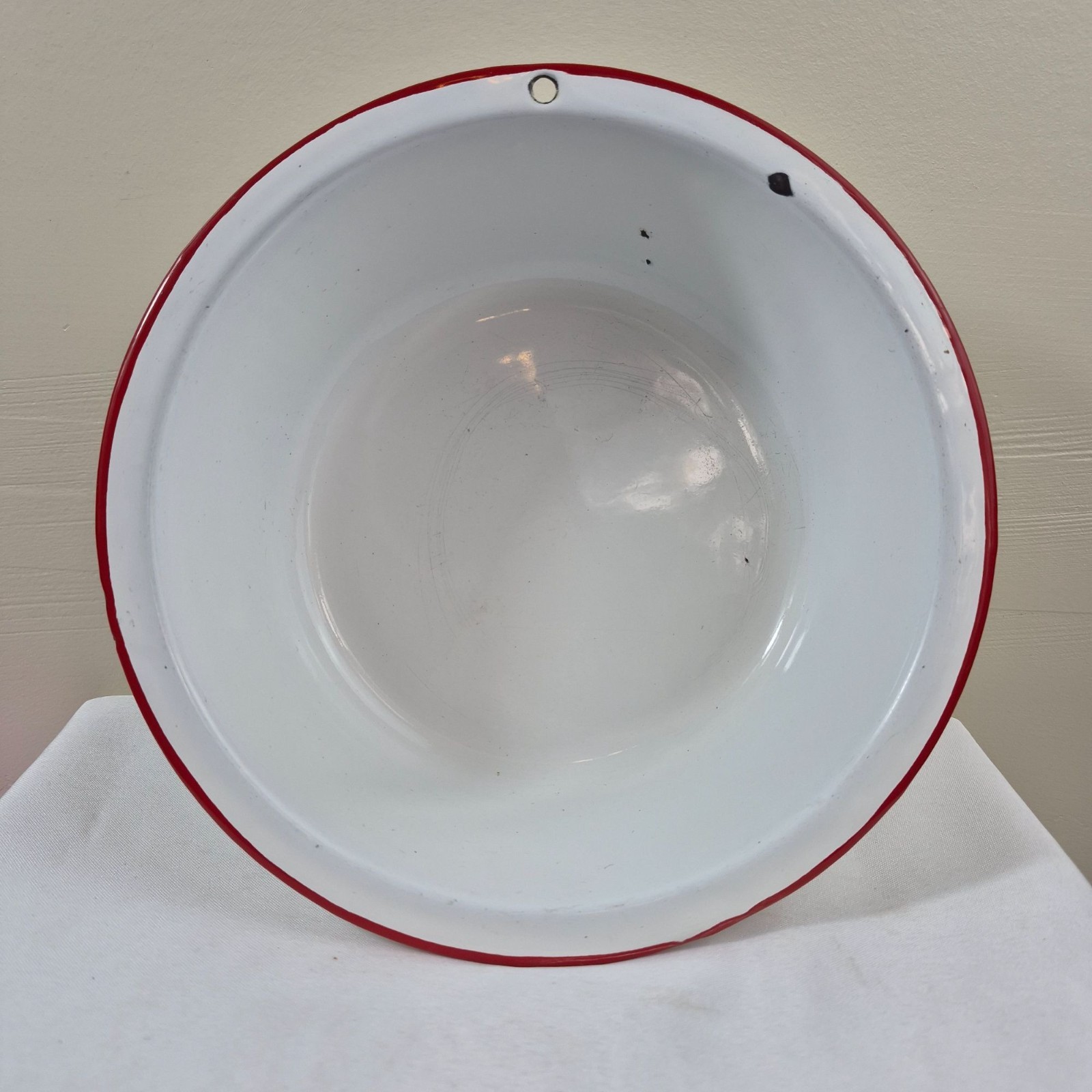 Vintage White Red Rim Enamelware Wash Basin Dish Pan Farmhouse 9.5 in