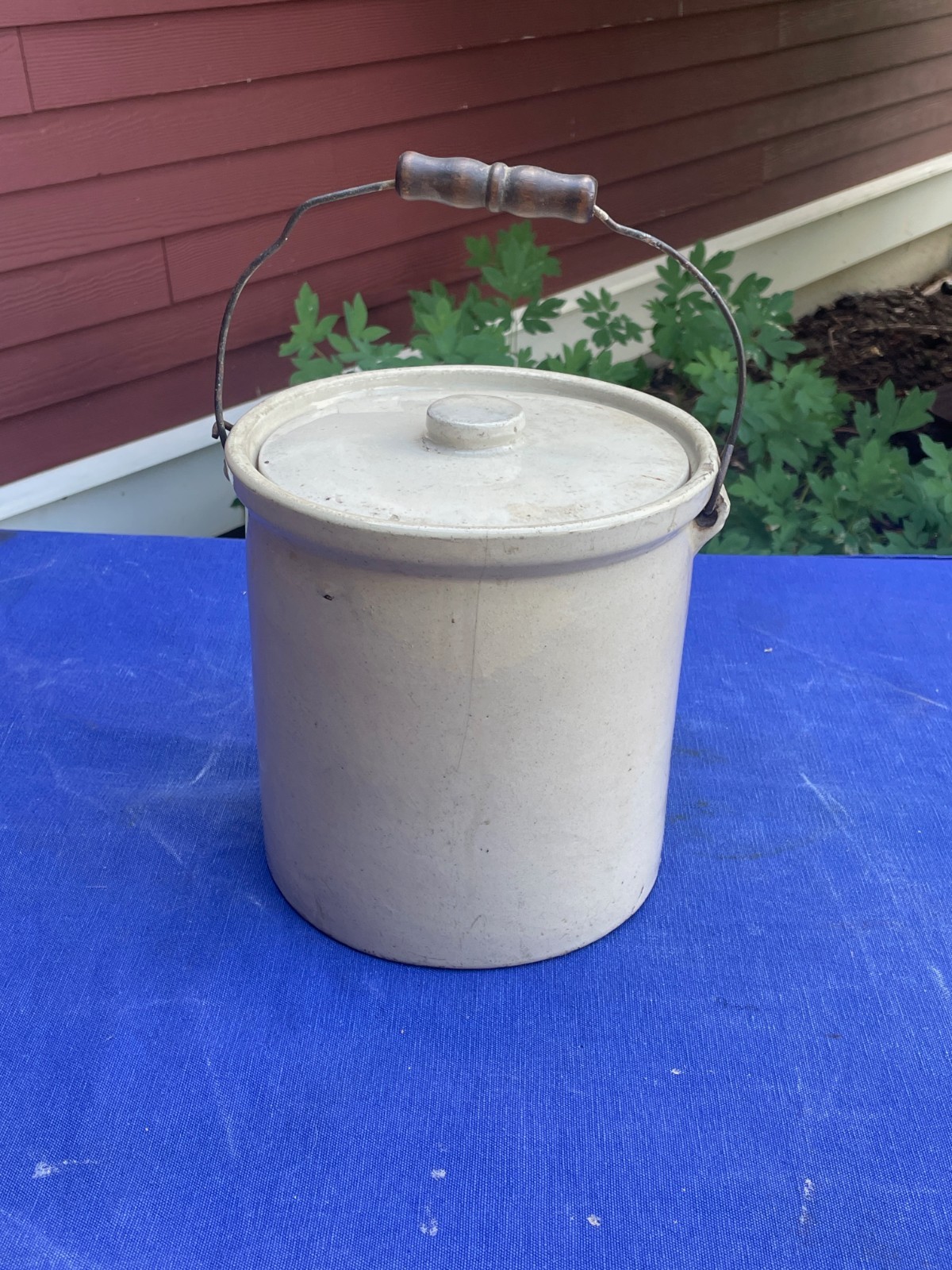 Antique crock 1 GAL stoneware w/handle w/lid storage from England