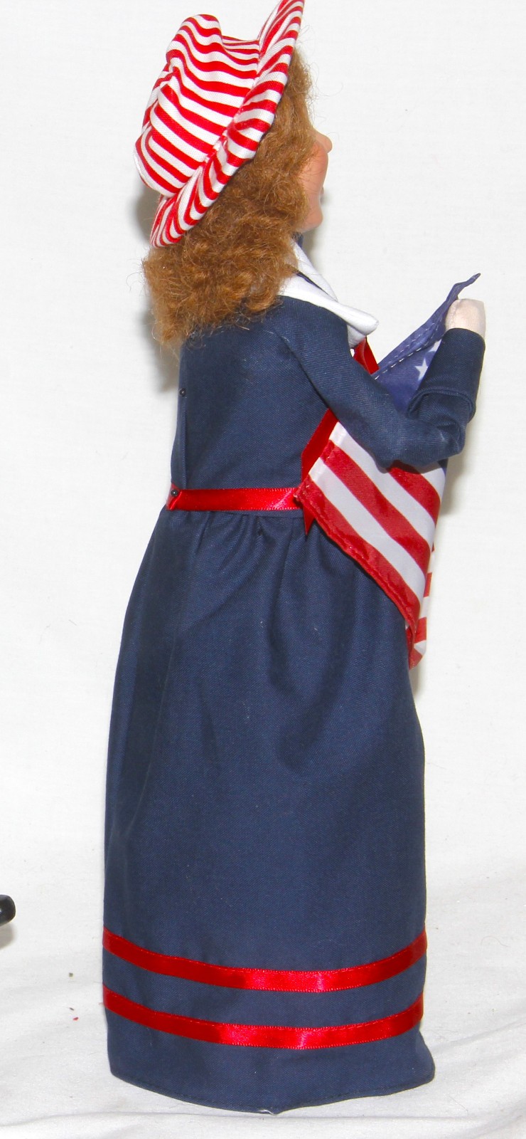 Byers Choice 1776 Lady Liberty Caroler – New 2026 – Free Priority Shipping