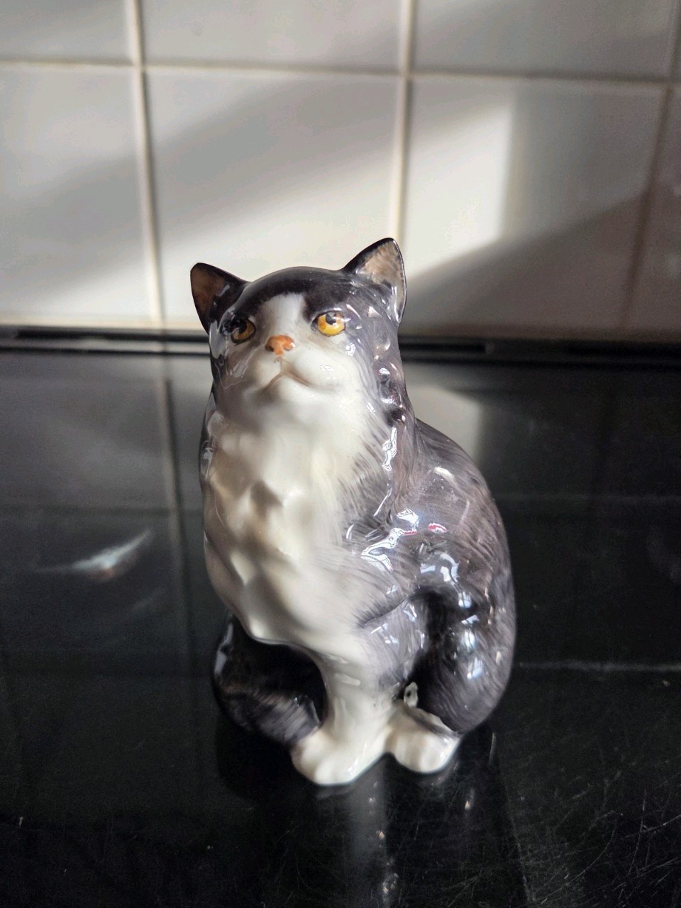 Royal Doulton Bone China Figurine Black White Sitting Cat HN999
