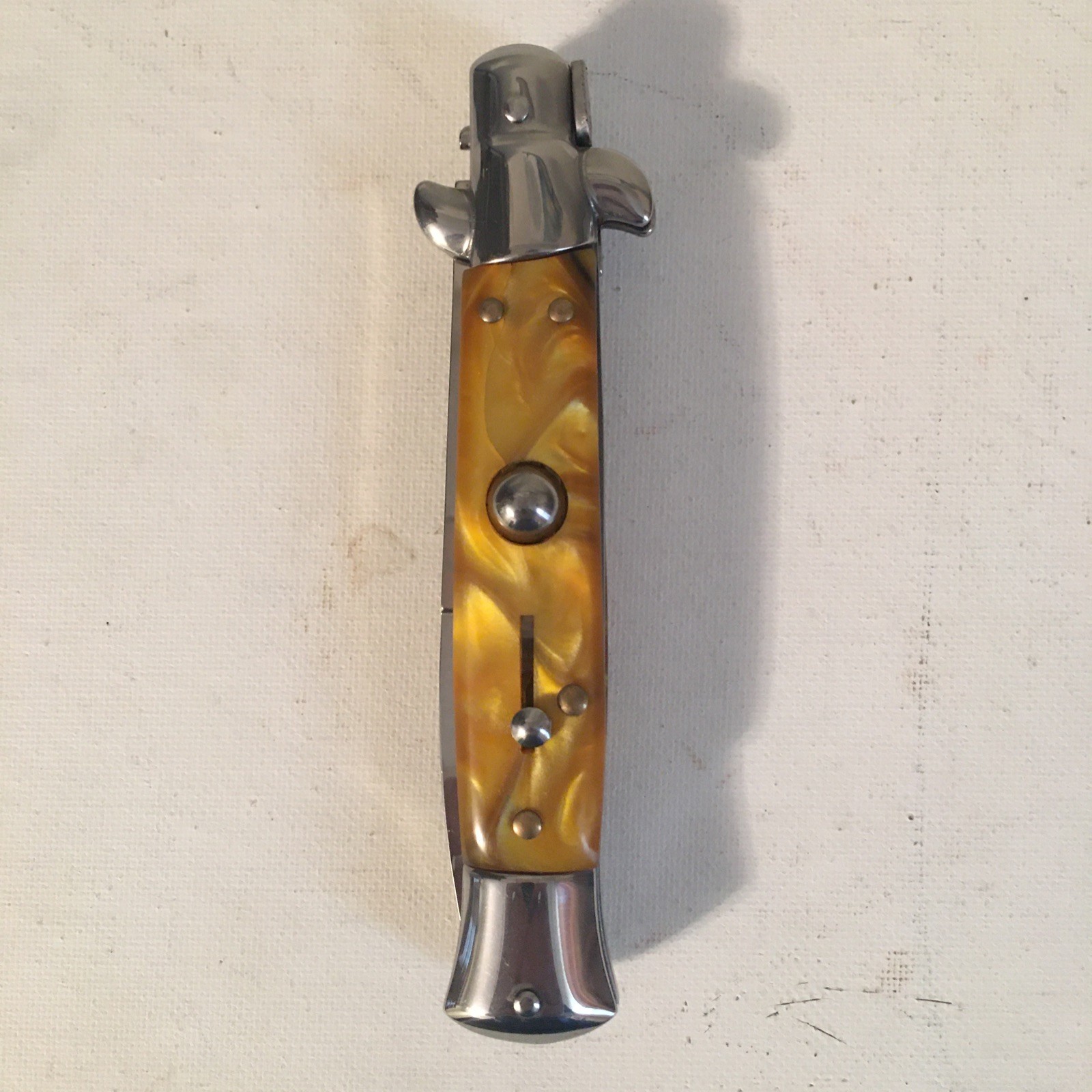 AKC ITALY MANUAL FOLDING POCKET KNIFE THUMB STUD LOCKBACK PEARLESCENT