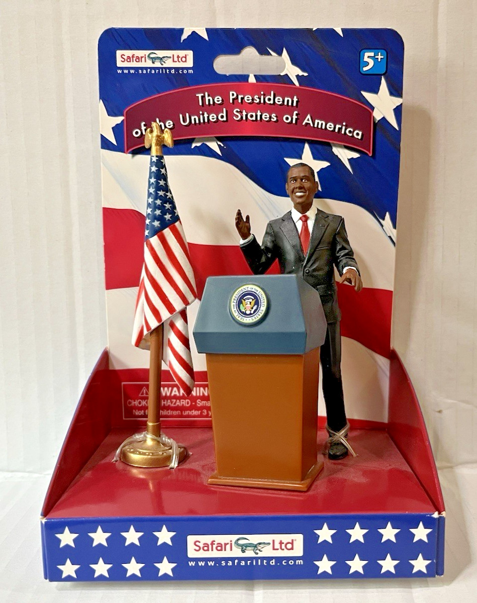 US President BARACK OBAMA Action Figure Set with podium & flag–Safari Ltd.–New
