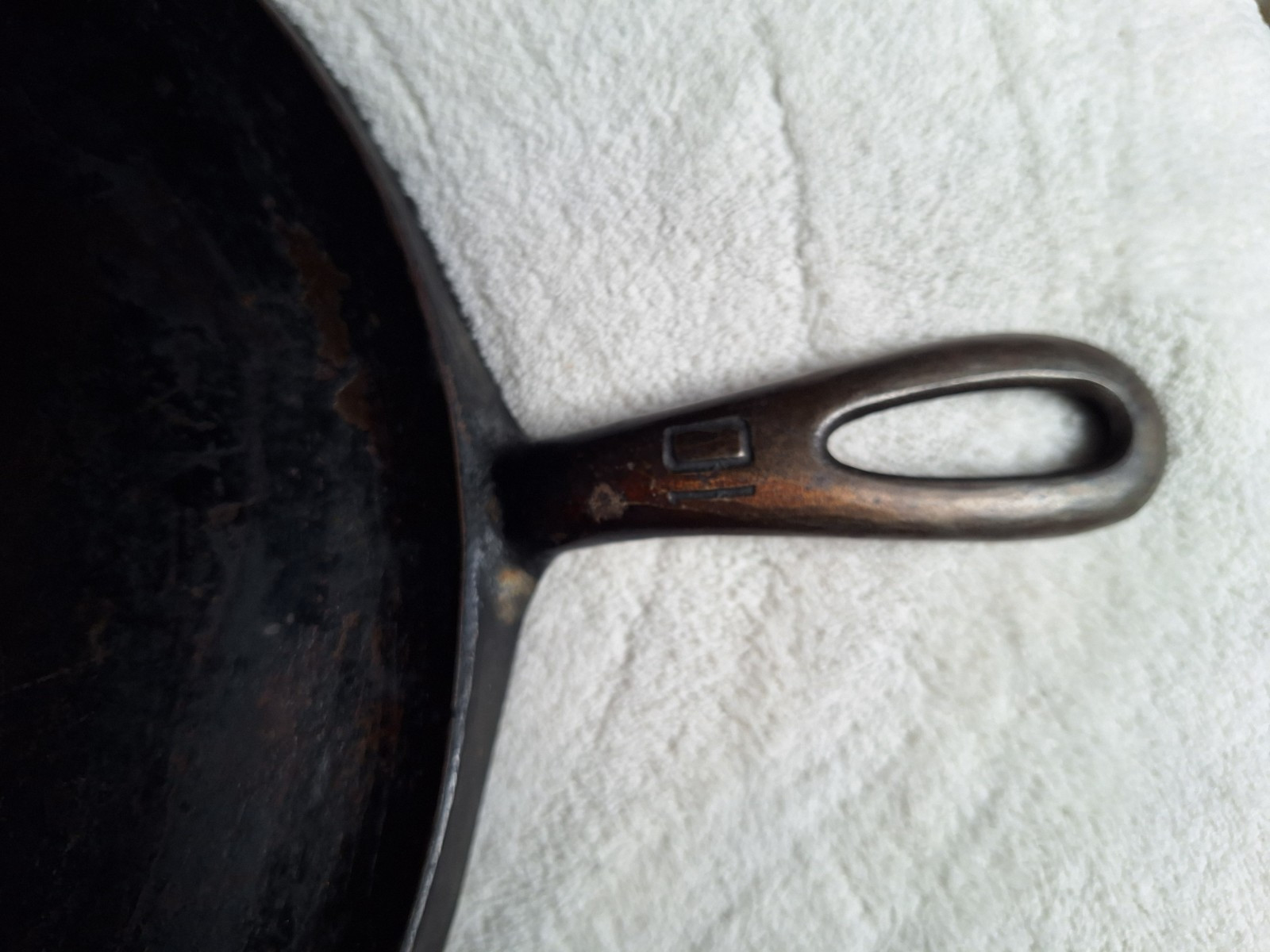 Grisold Cast Iron Griddle #10 – Rare – Free Shipping