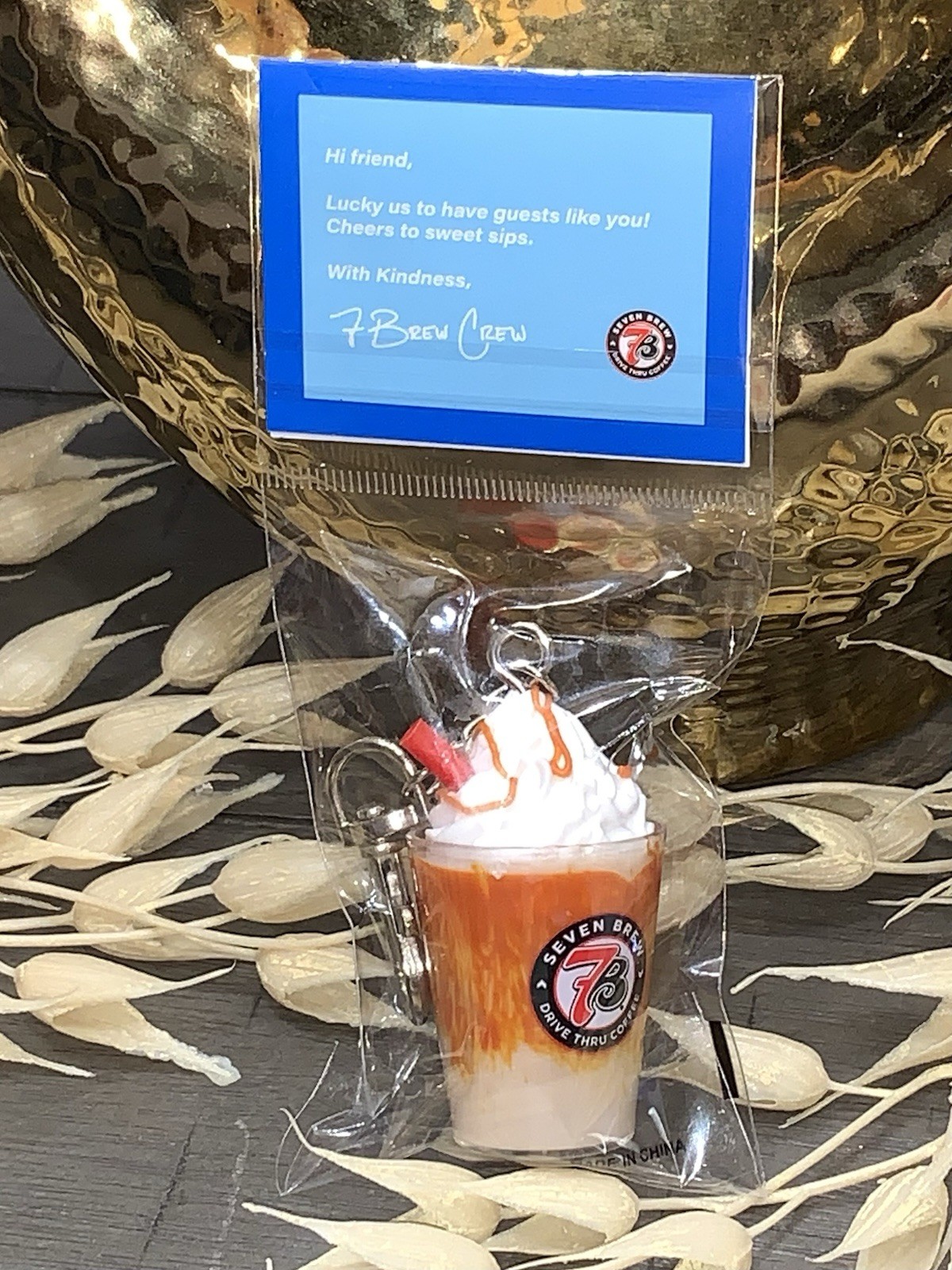 B7 1-7 Brew Blondie Charm Limited Edition Drink Keychain Restaurants & Fast Food