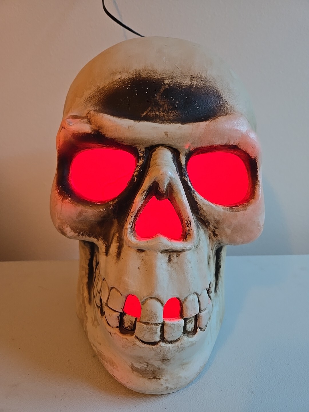 Halloween Light Up Skull Prop Red Glowing Eyes Nose Mouth HXO-17-SL1210 11 inch