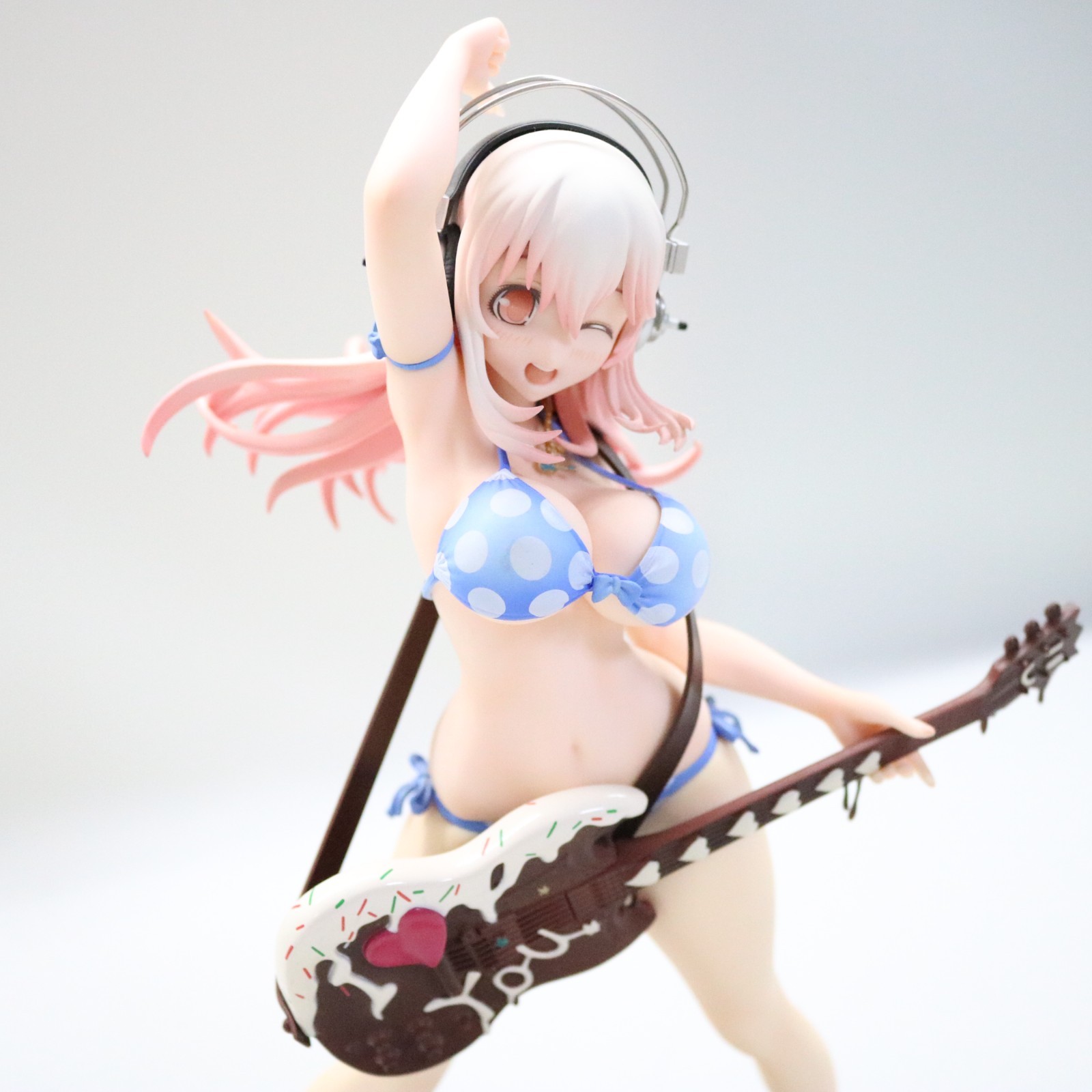 [NO BOX] Wing Super Sonico Rock ’n‘ Roll Valentine Ver. 1/6 Figure [Japan]
