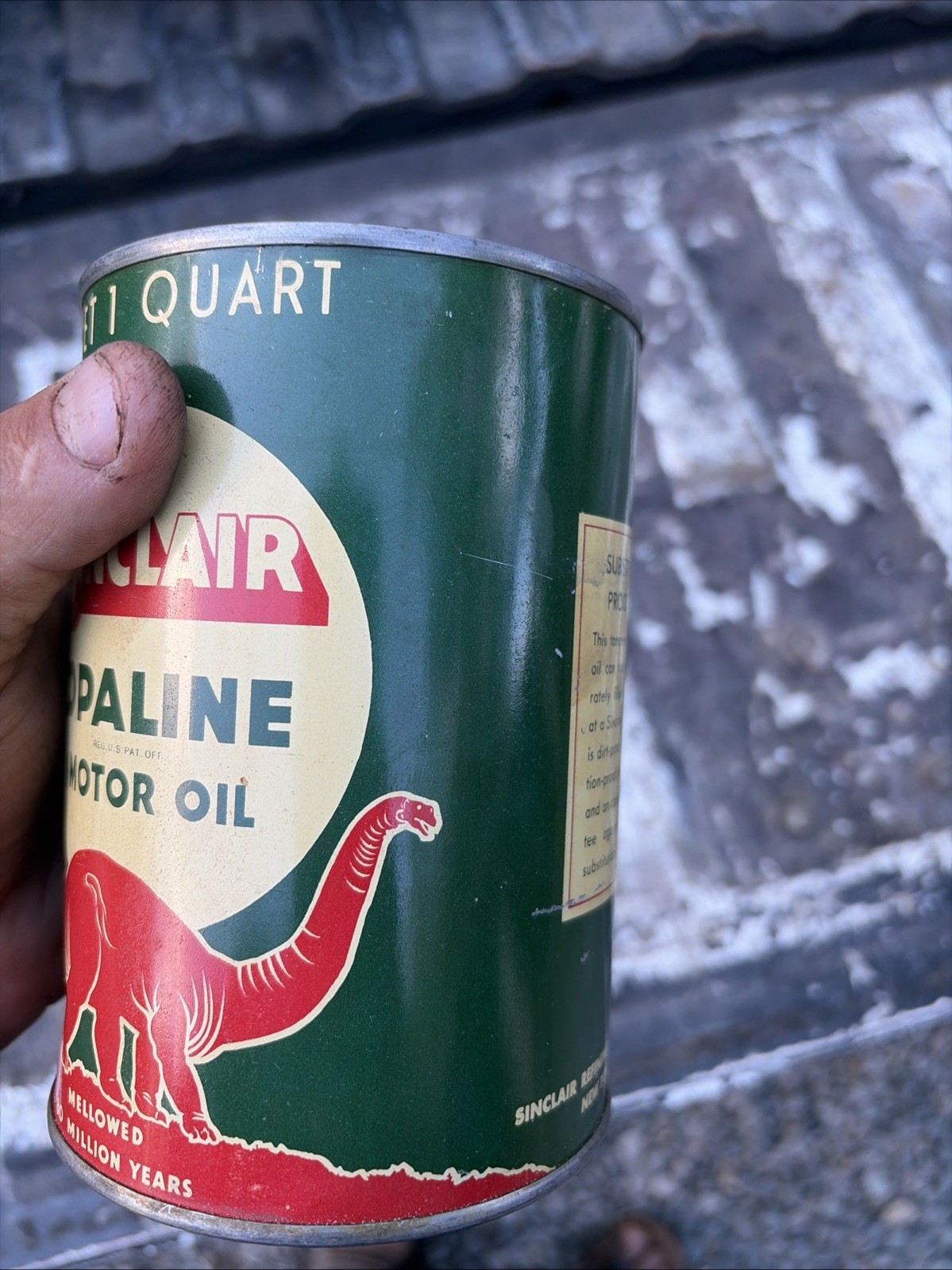 Vintage SINCLAIR OPALINE DINO MOTOR OIL Quart Metal Rare Red Dino Gas Oil