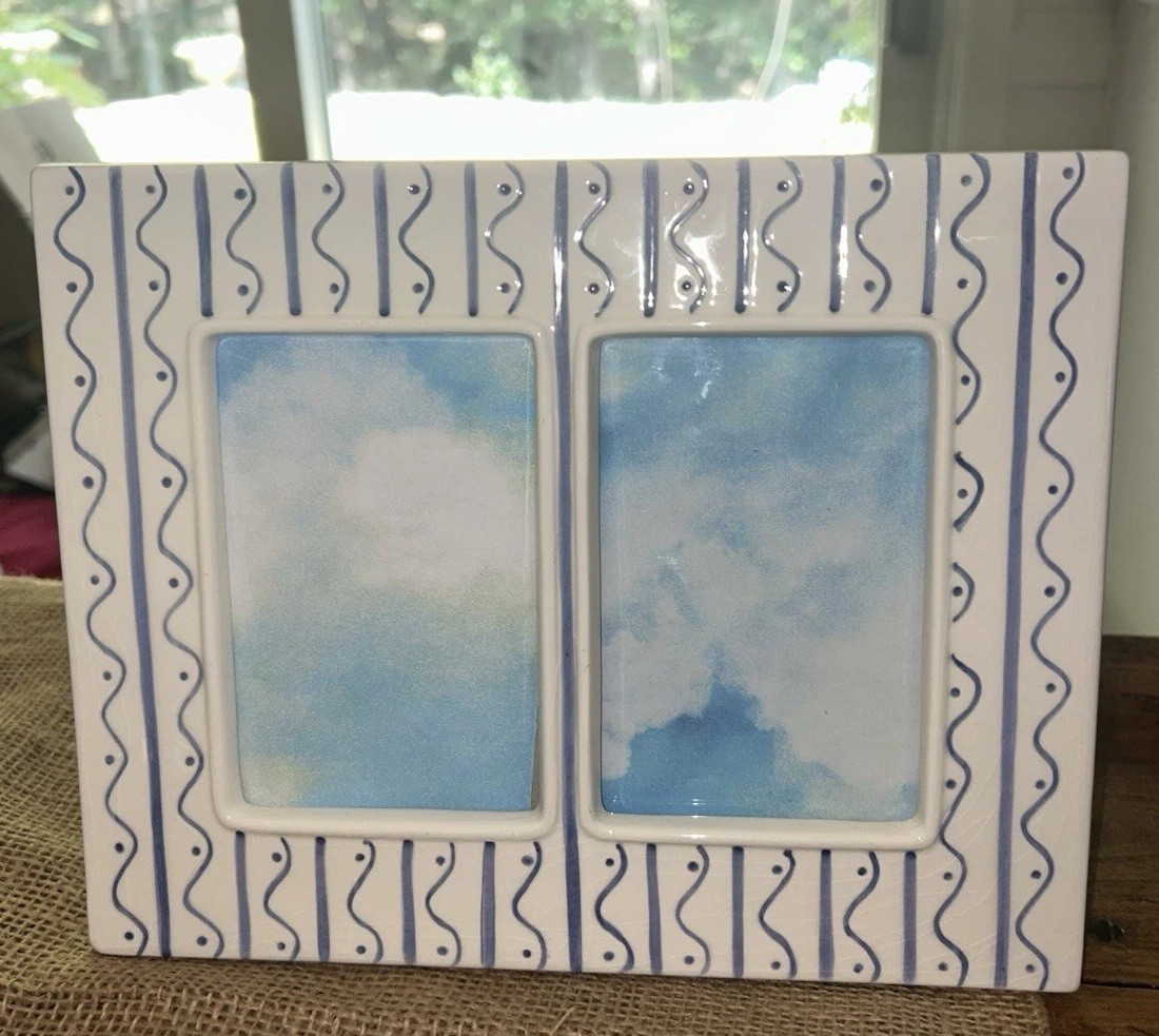 VTG Blue & White Lines Curves Dots 3.5×5 Photo Double Picture Frame 7.5×9.5