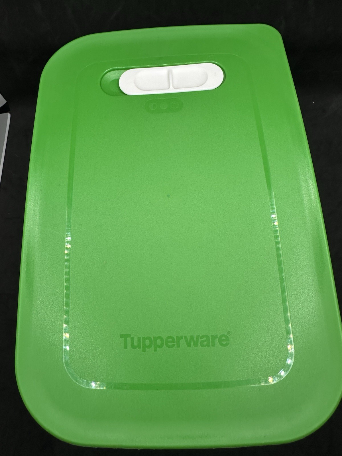 Tupperware FridgeSmart Medium Deep-1 gal./4.4L-Fruit & Vegetable Keeper-NEW