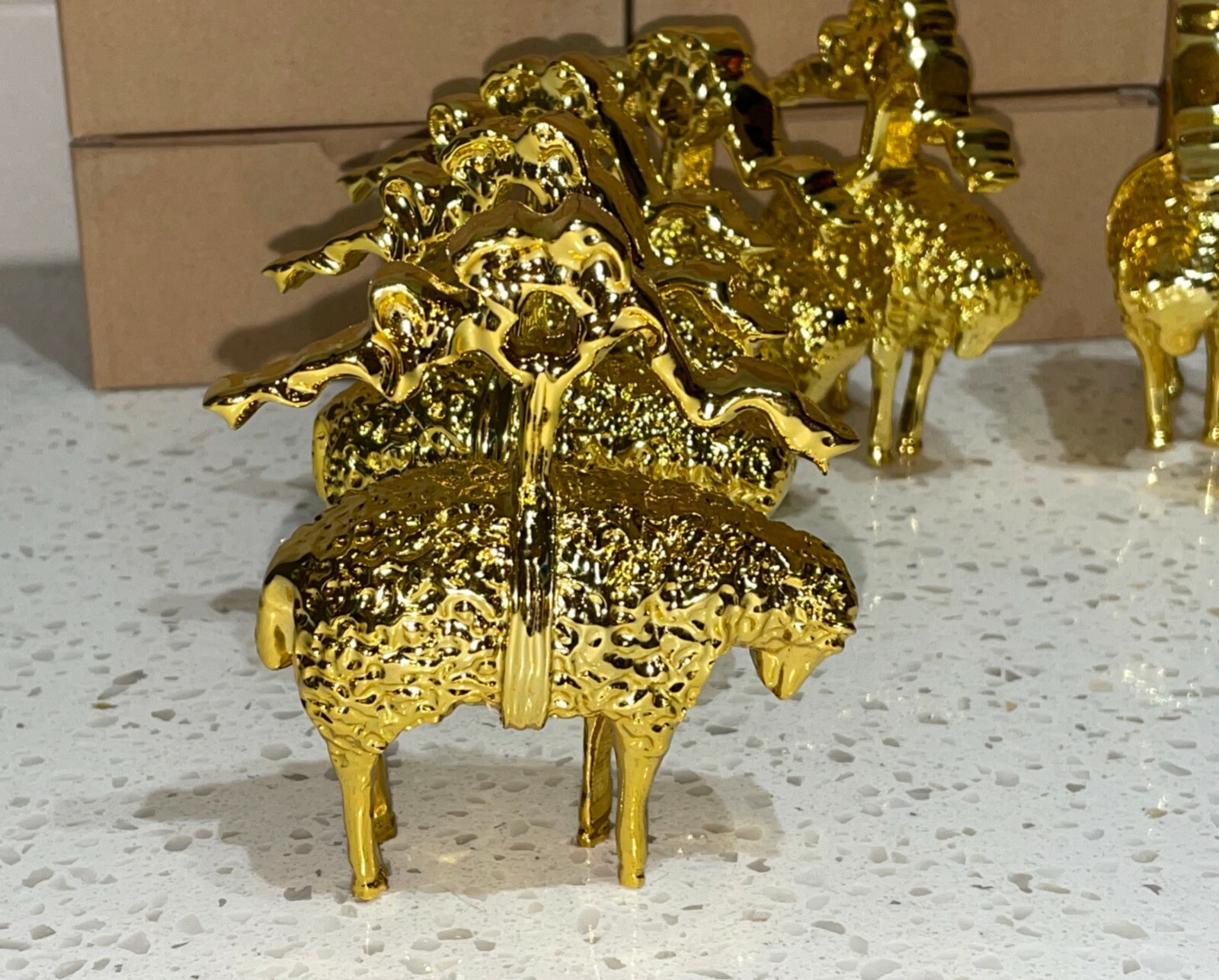 BROOKS BROTHERS 200th Anniversary GOLDEN FLEECE Christmas Ornament NEW