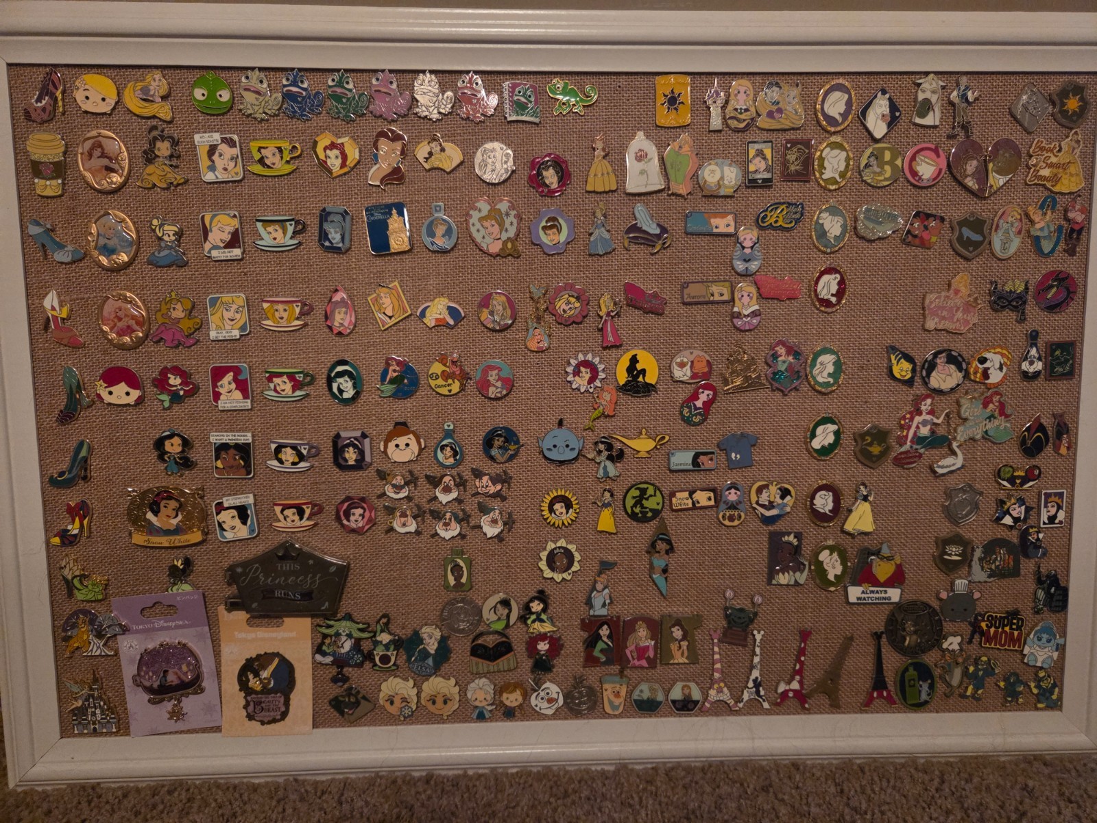 DISNEY PIN TRADING LOT 100, ALL DIFFERENT & TRADABLE – Priority Ship 1-3 Day