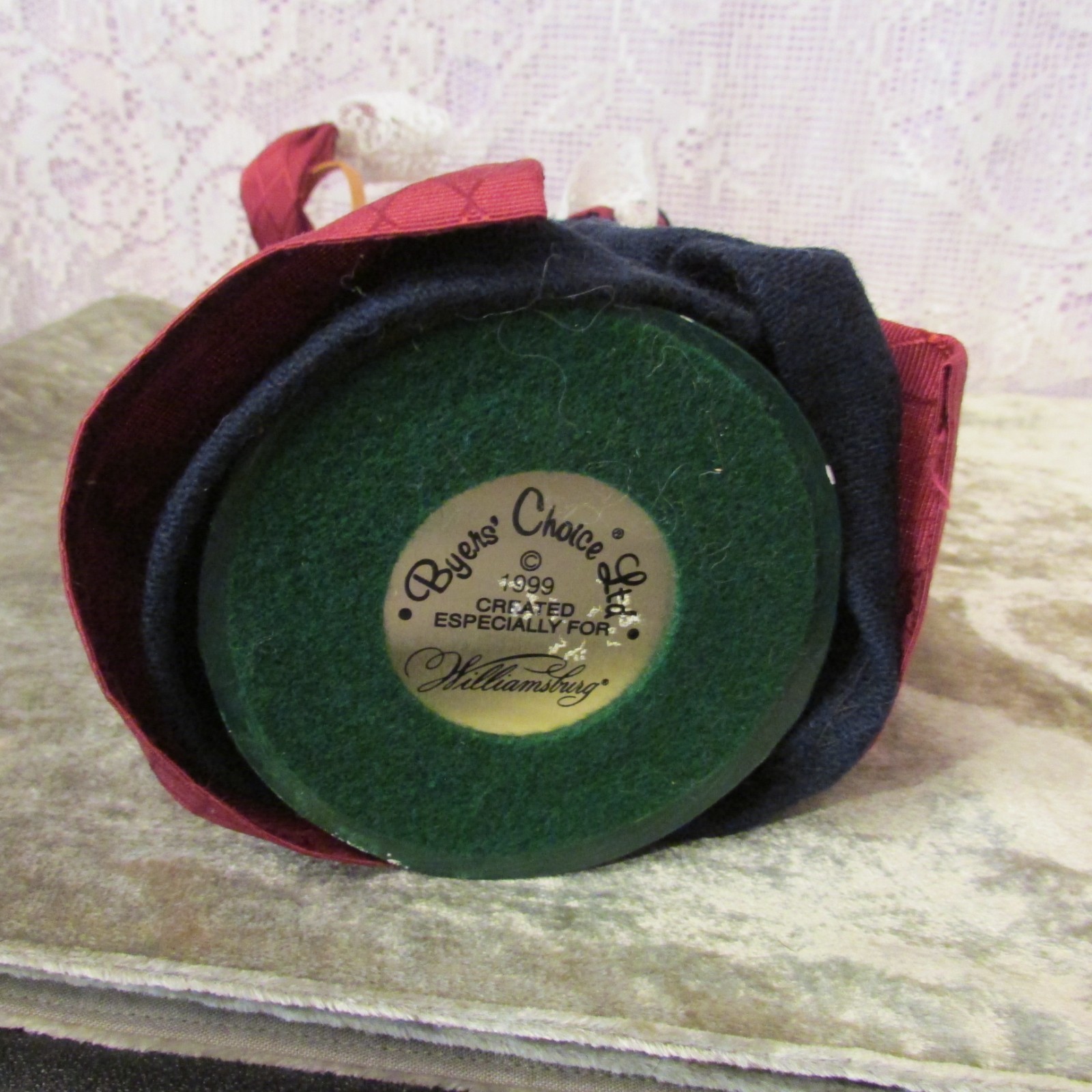 Byers Choice Williamsburg Lady with Basket 1999