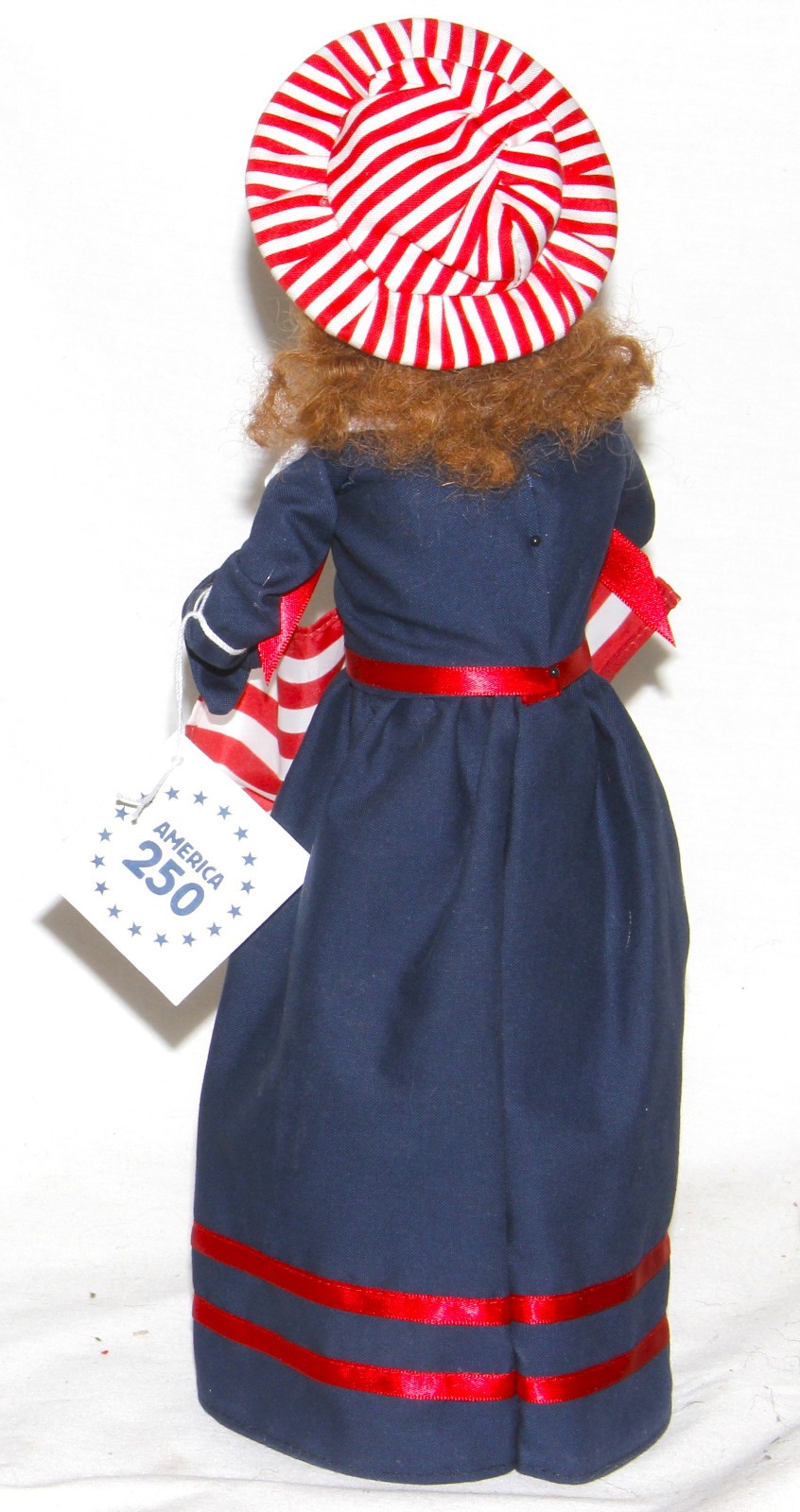 Byers Choice 1776 Lady Liberty Caroler – New 2026 – Free Priority Shipping