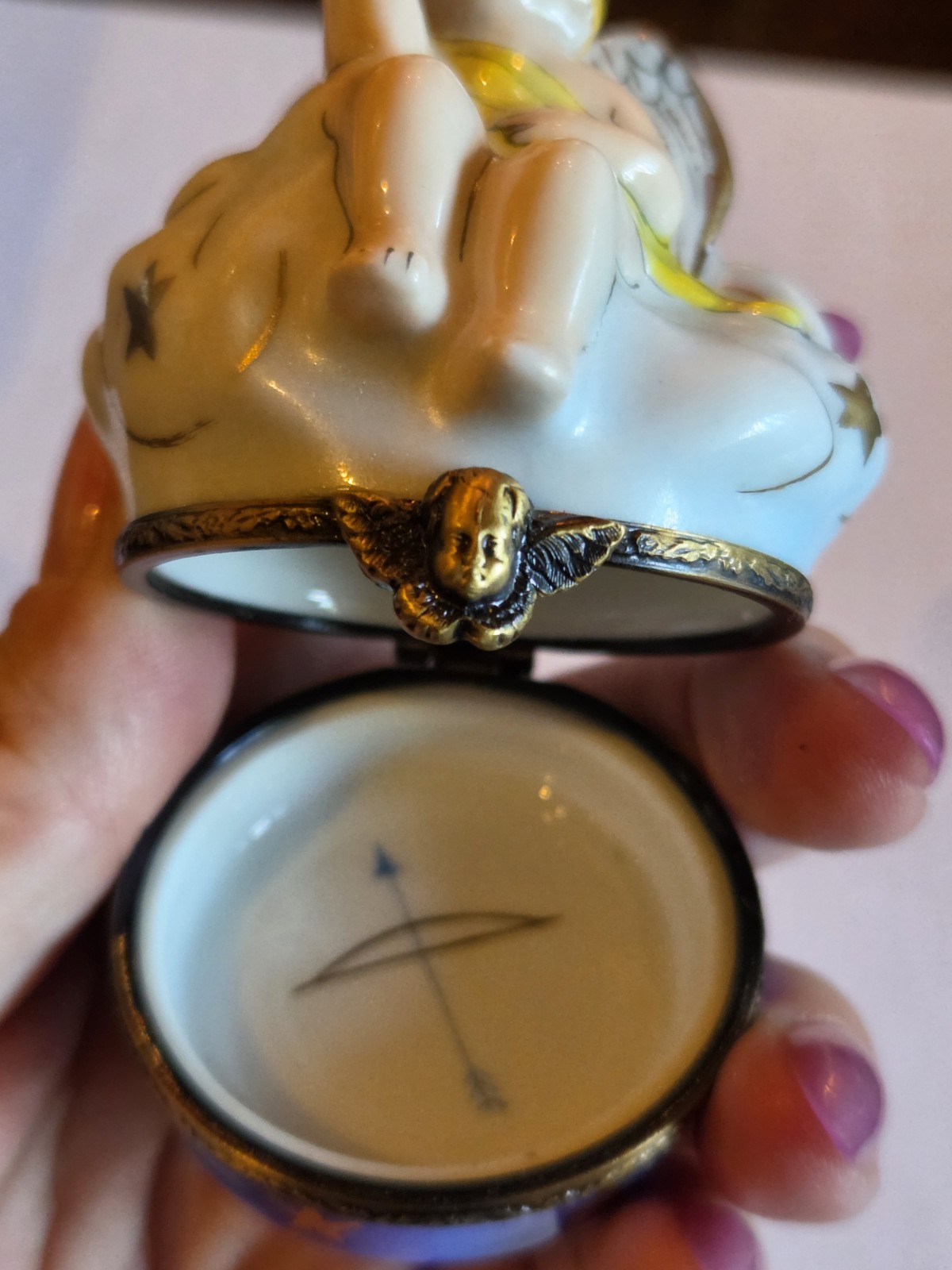 Limoges „Cherub Angel On A Cloud“ Peint Main Trinket Box 197/1000