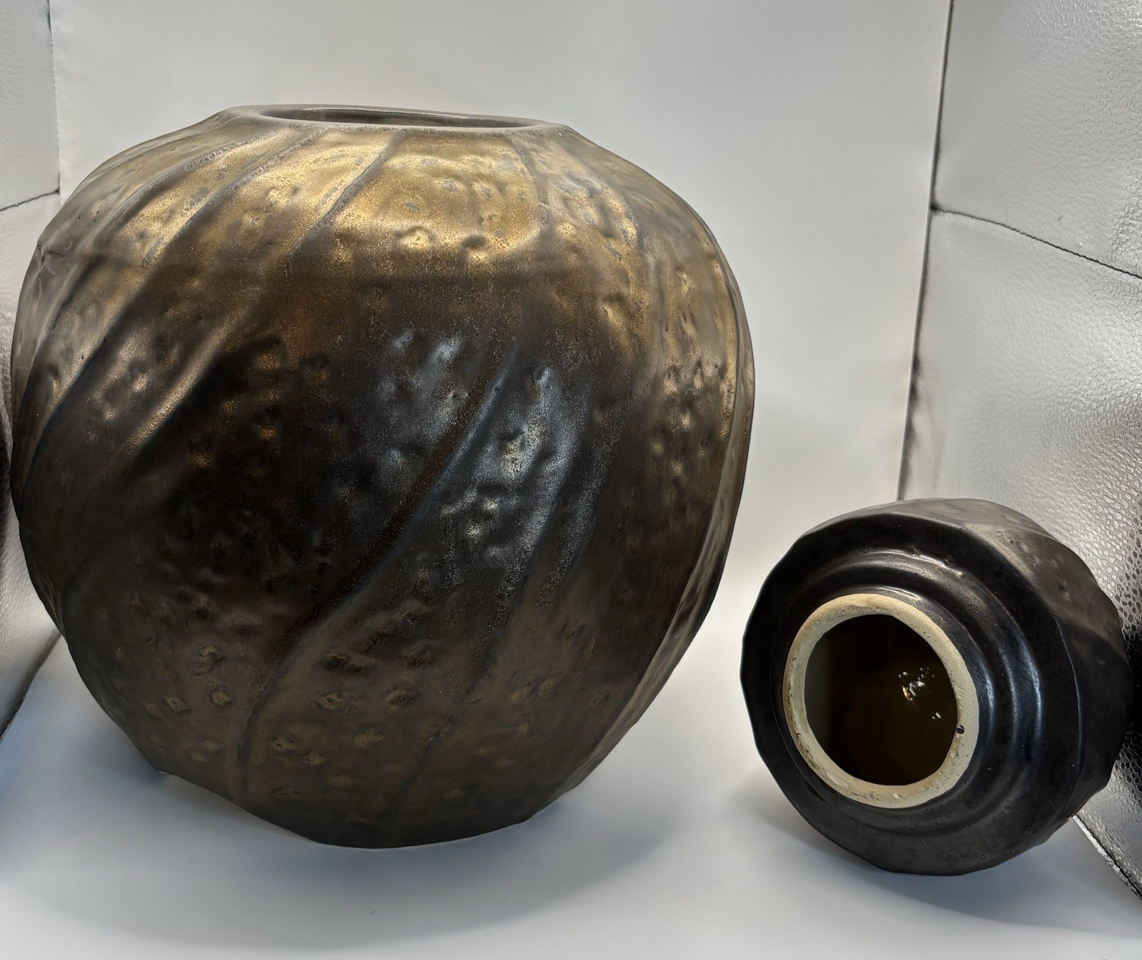 IMAX Ceramic Ginger Jar Vase Lid Faux Bronze Brass Swirl Urn Heavy Decor 15”