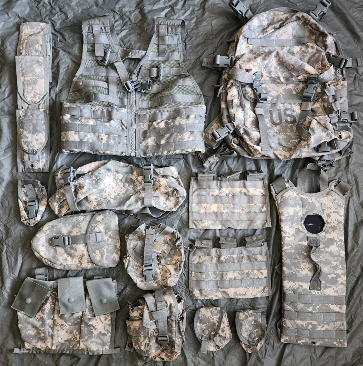 16 Piece Rifleman Kit MOLLE System – ACU (Complete Set) USGI U.S. ARMY