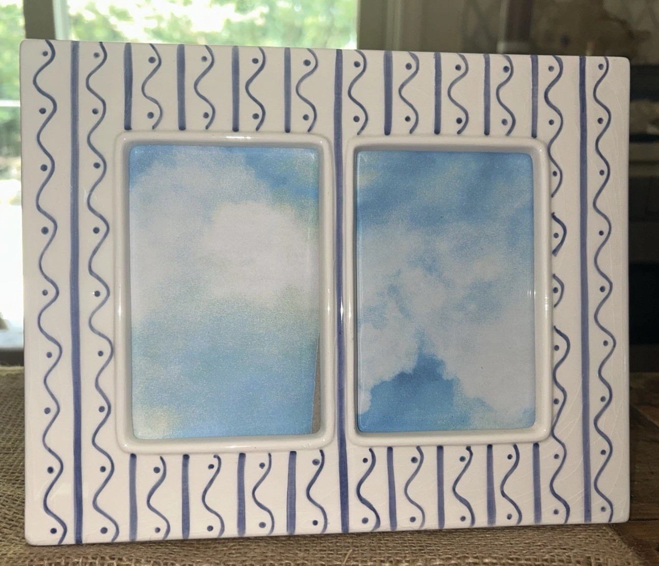 VTG Blue & White Lines Curves Dots 3.5×5 Photo Double Picture Frame 7.5×9.5