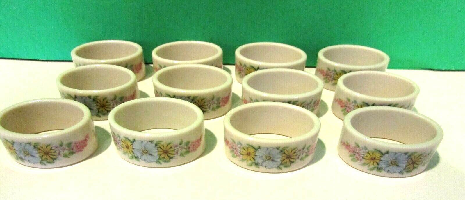 LENOX 12 CONSTITUTION FLOWER PATTERN NAPKIN RINGS — Mint — New — USA – NO BOX