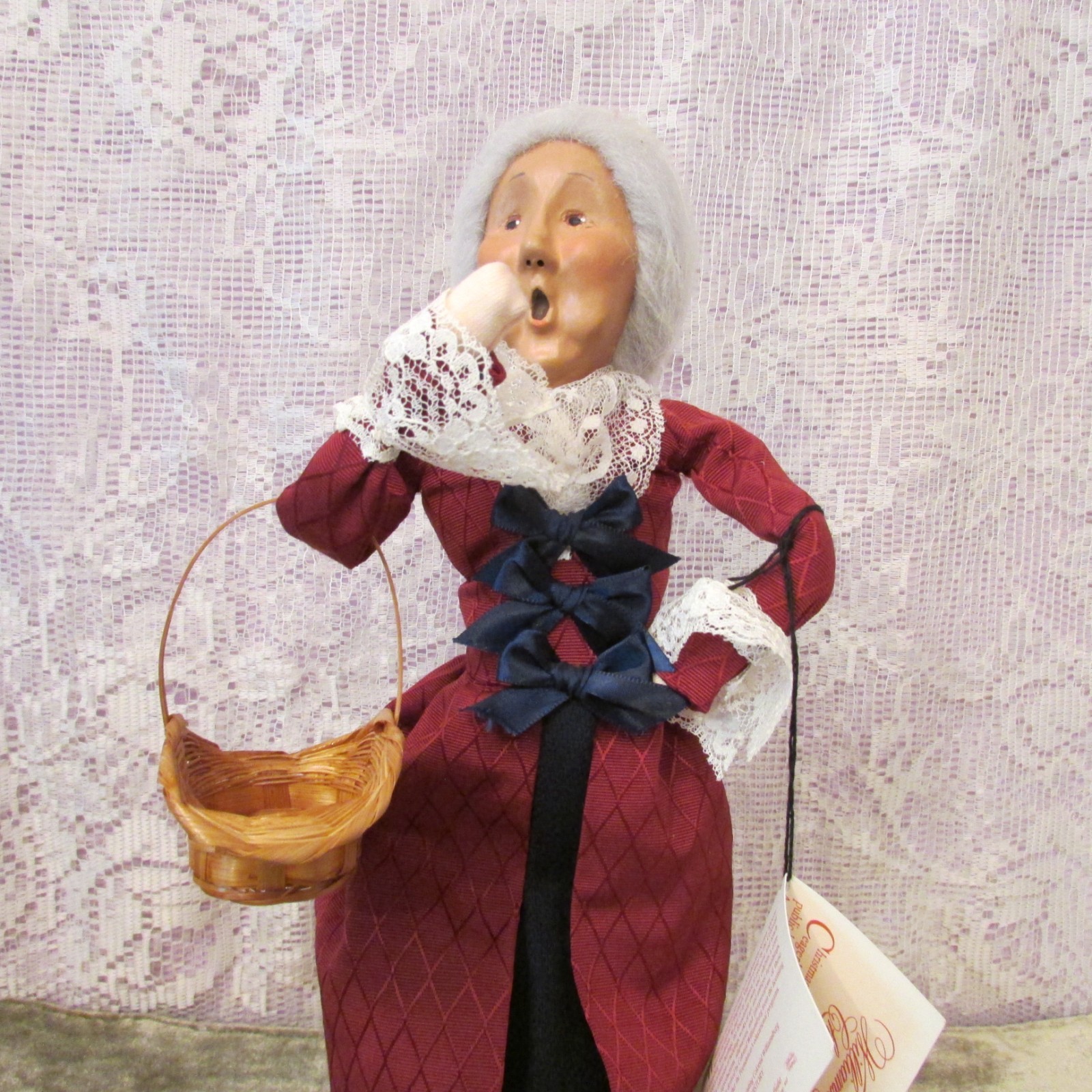 Byers Choice Williamsburg Lady with Basket 1999