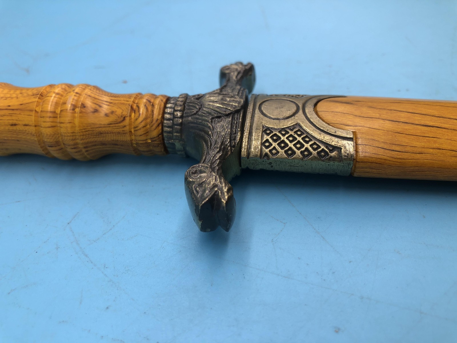 Decorative Wood Handle Dirk Dagger Lion Pommel Sheath Brown Medieval Decor