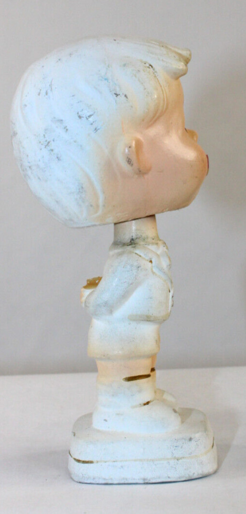 Bisque Kissing Boy Nodder Bobblehead Japan Magnetic Vintage 5 1/4″ tall