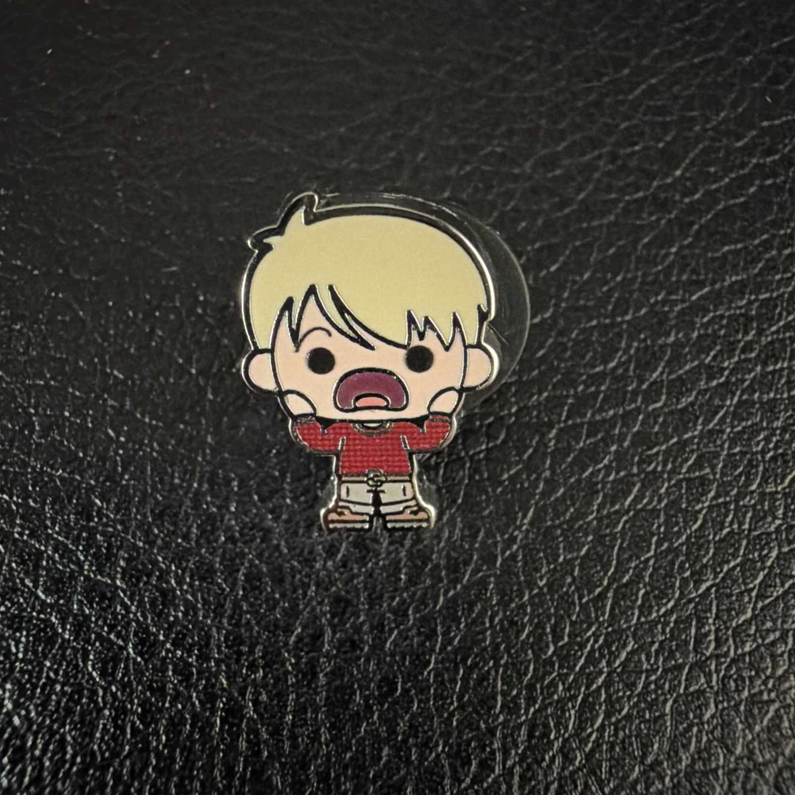 Disney Home Alone Micro Mystery Pin Kevin McCallister Pink A La Mode LE500