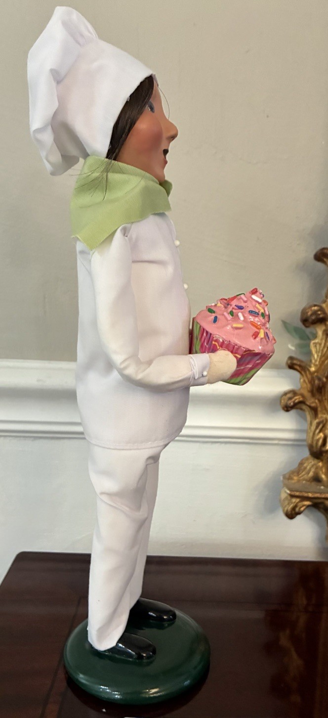 Byers Choice Carolers HTF Cupcake Chef