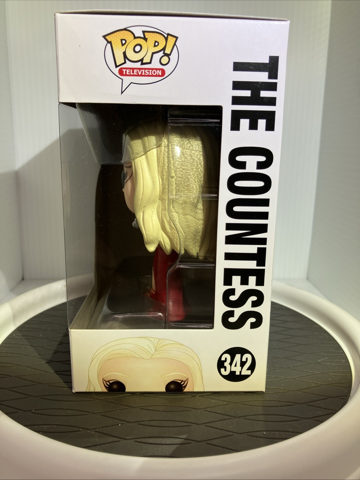 VAULTED NIB Funko POP TV-American Horror Story AHS-The Countess #342 w/Protector