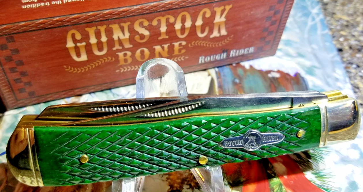 Rough Rider RR584, Green Gunstock Trapper, 4-1/8″, 2-Blades, NEW, Vintage 2000