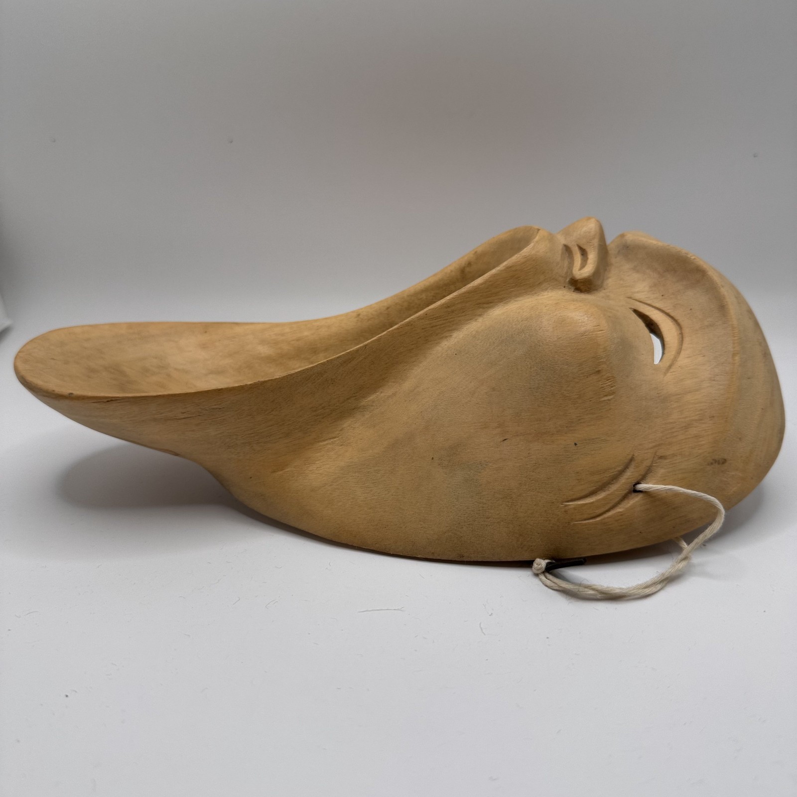 Screaming Wooden 9.5″ Mask-Made in Indonesia
