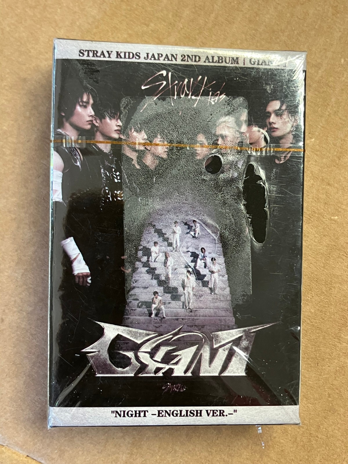 Stray Kids JAPAN 2nd Album GIANT. Night English Ver. 55 PCS LOMO CARD